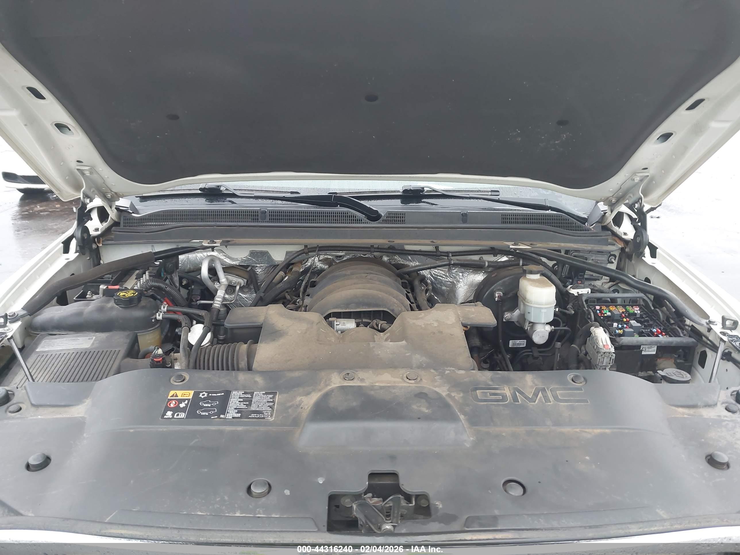 GMC YUKON image 10