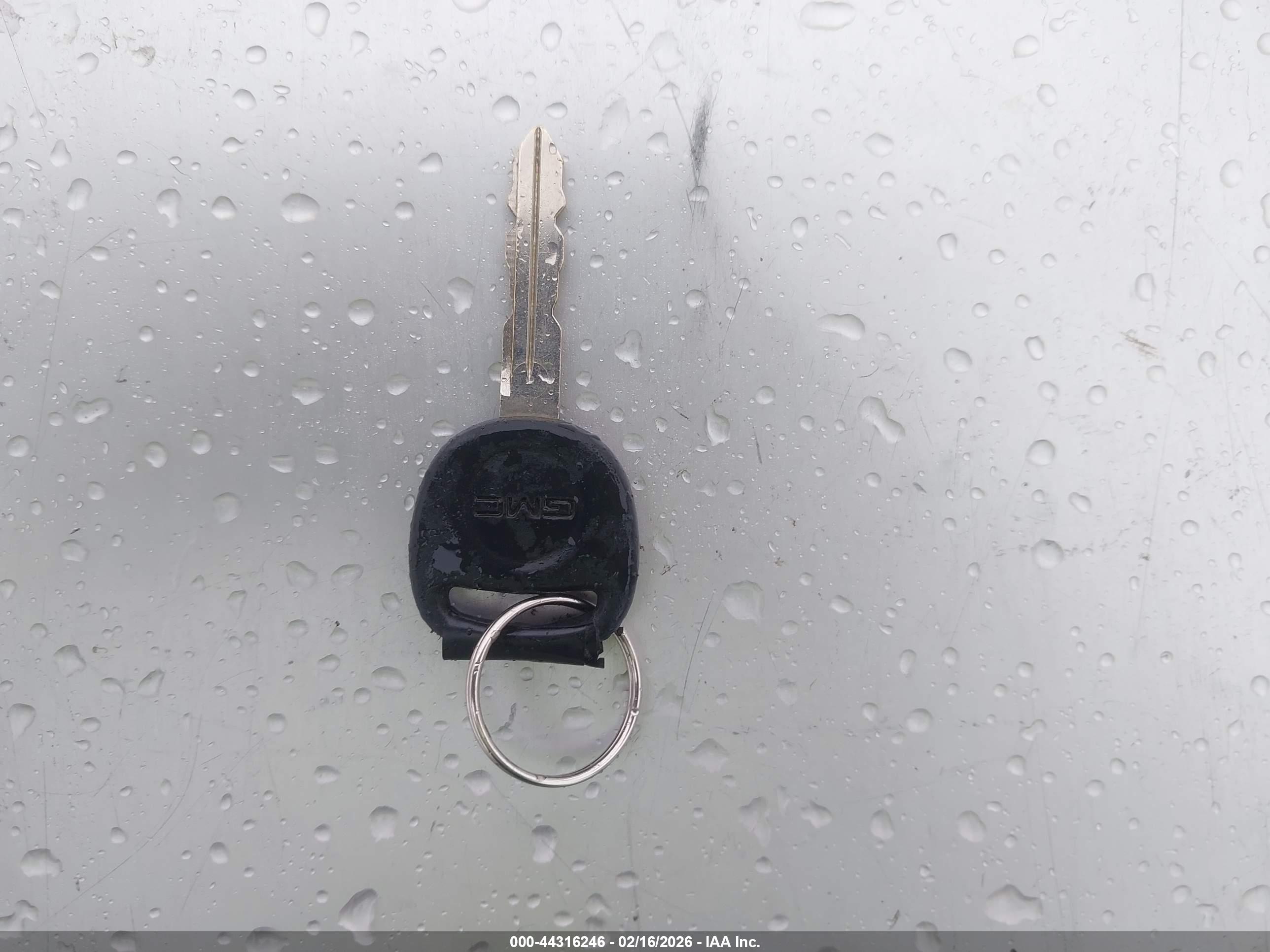GMC ENVOY image 11