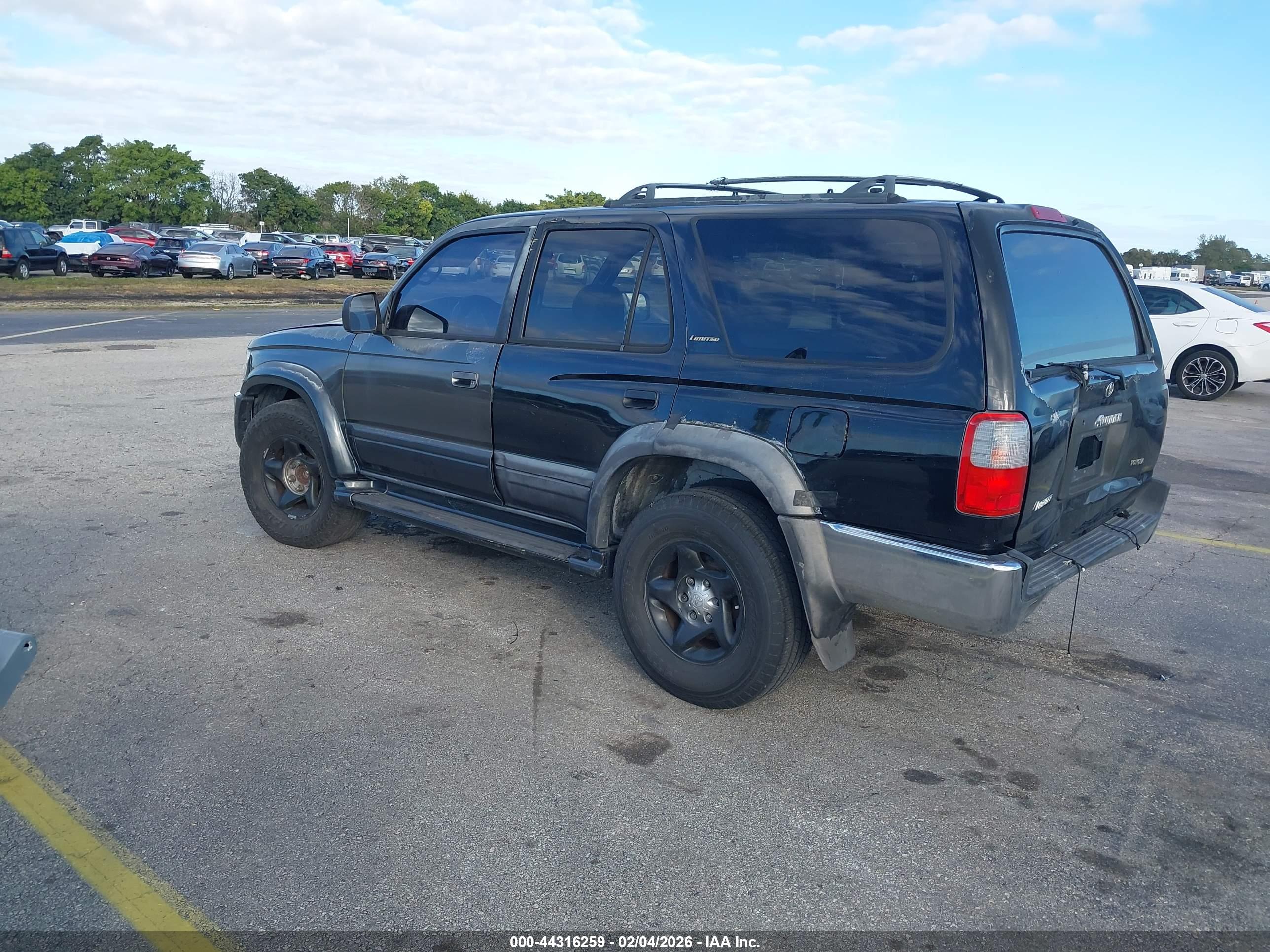 TOYOTA 4RUNNER image 3