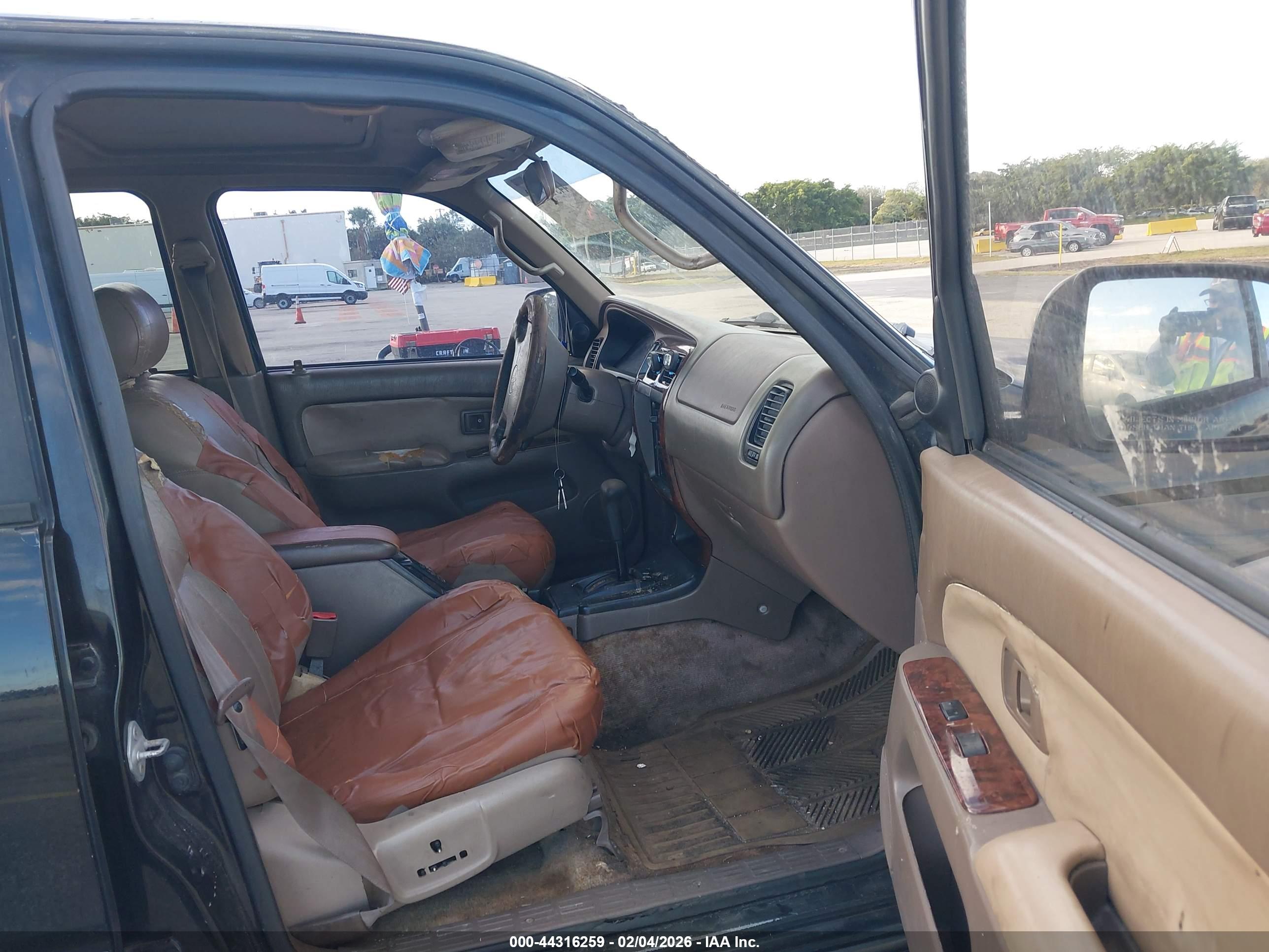 TOYOTA 4RUNNER image 5