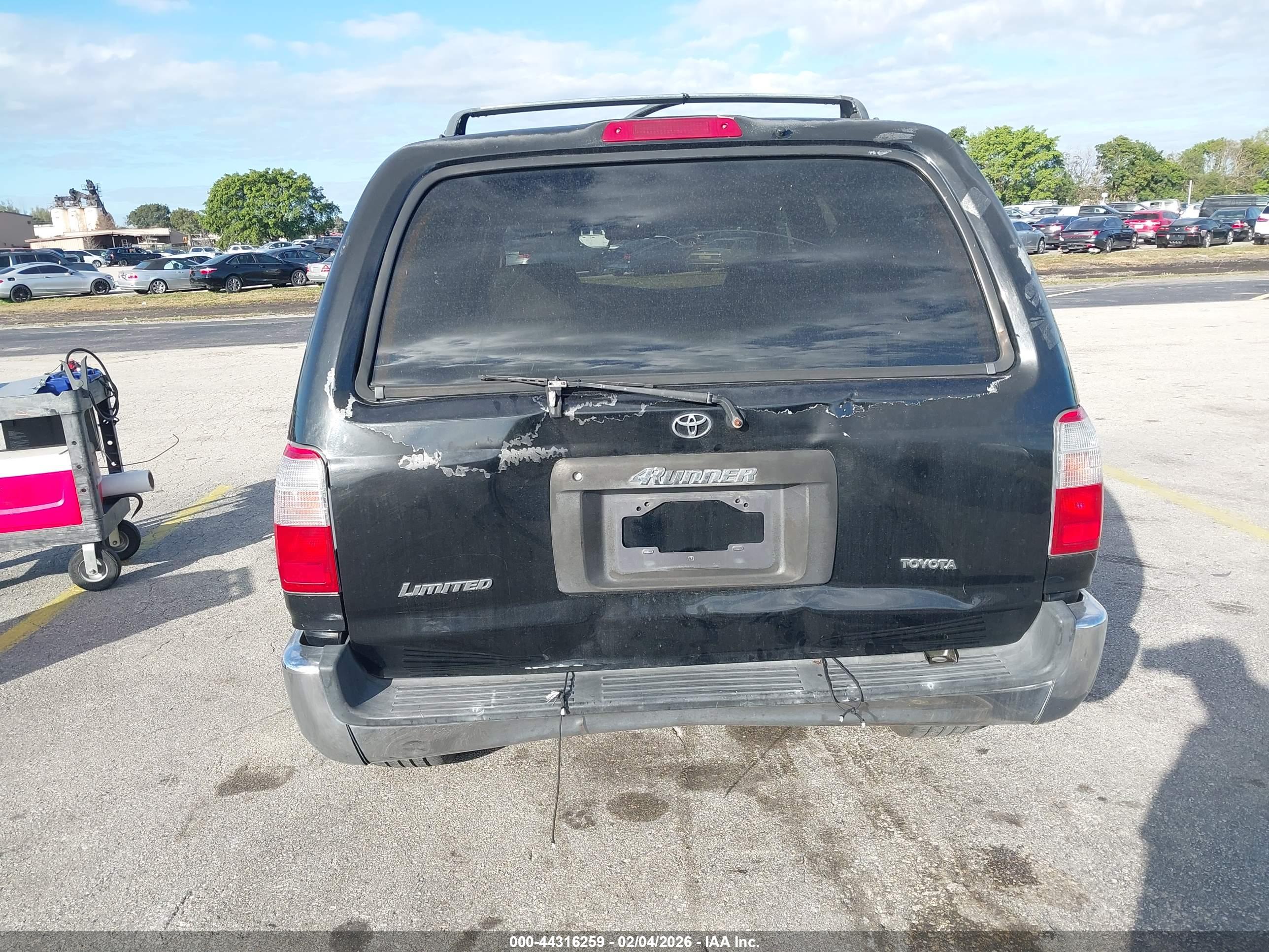TOYOTA 4RUNNER image 6