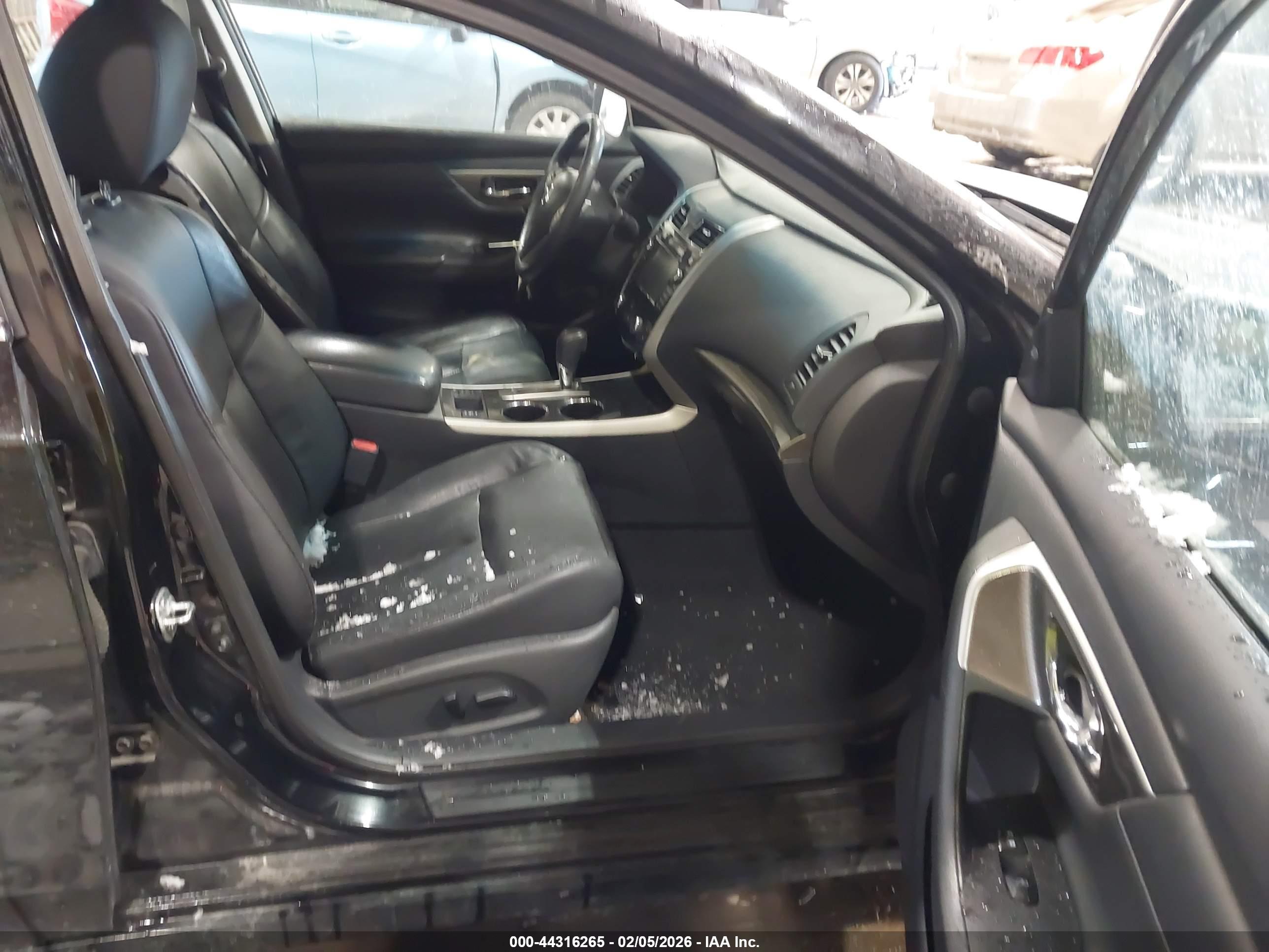 NISSAN ALTIMA image 5
