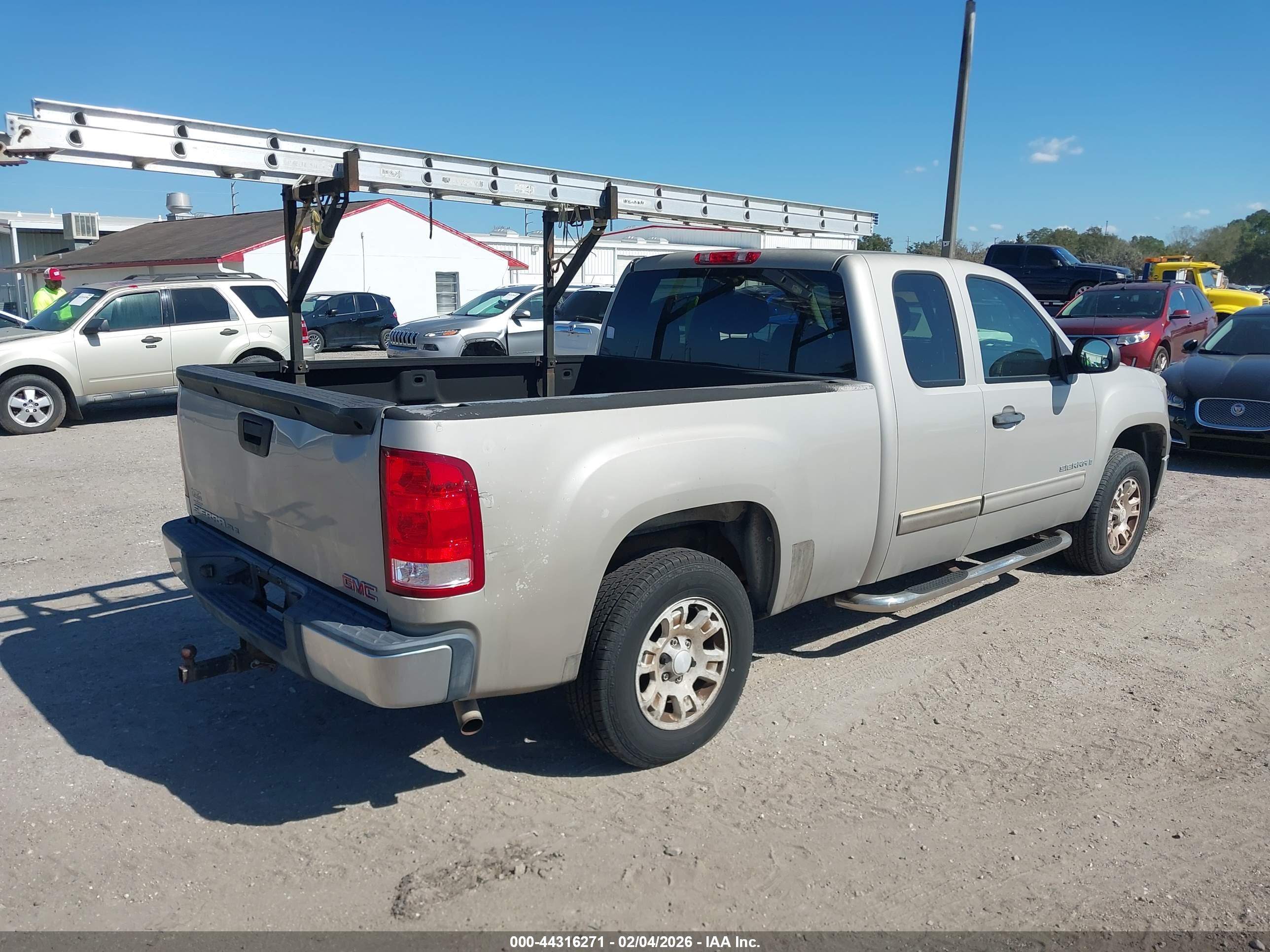 GMC SIERRA image 4