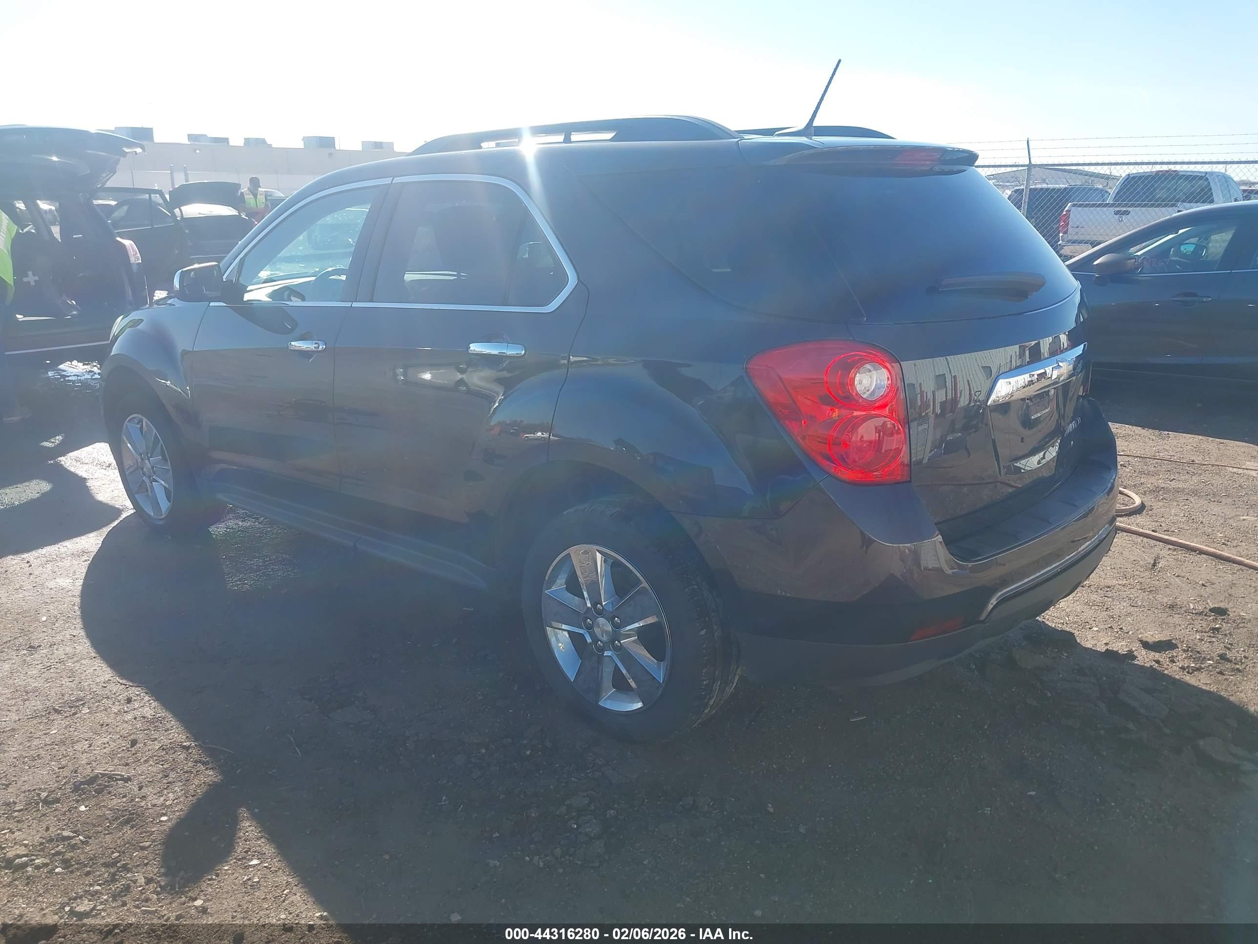 CHEVROLET EQUINOX image 3