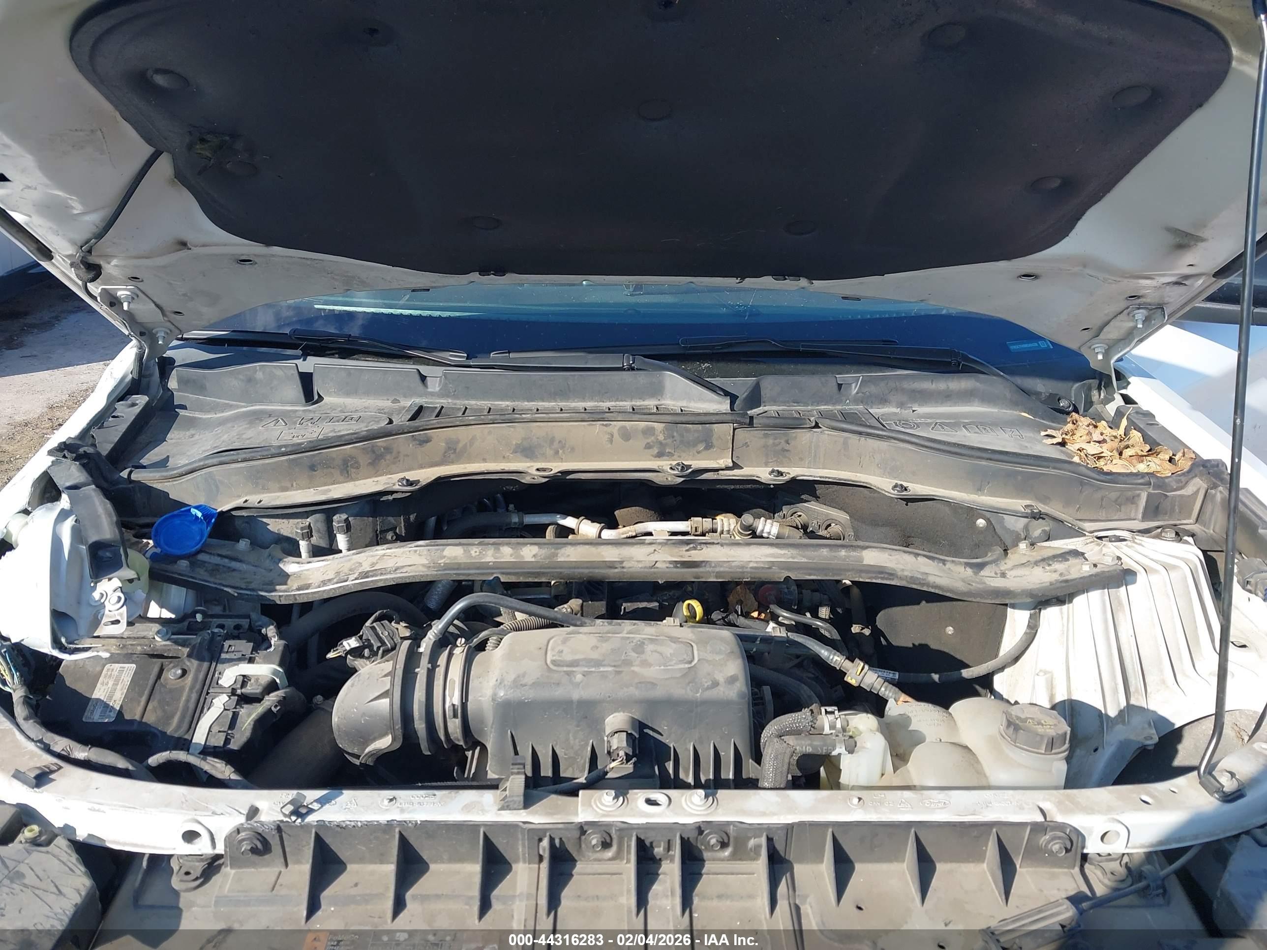 FORD EXPLORER image 10