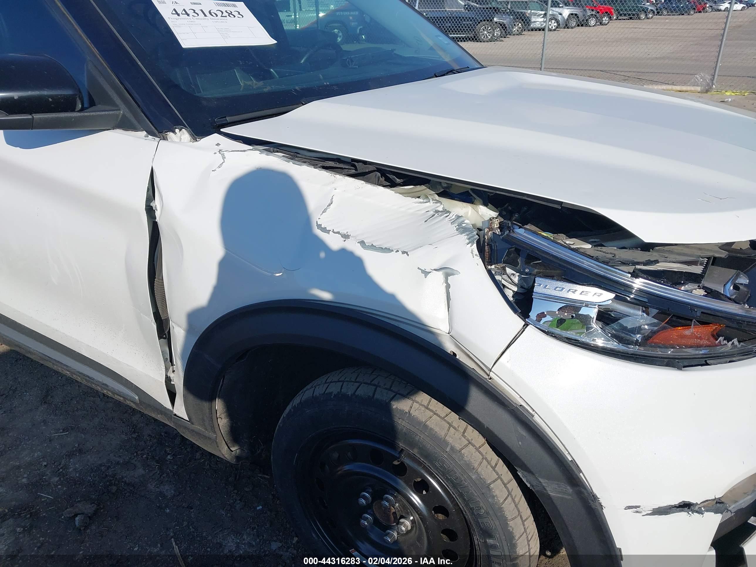 FORD EXPLORER image 6