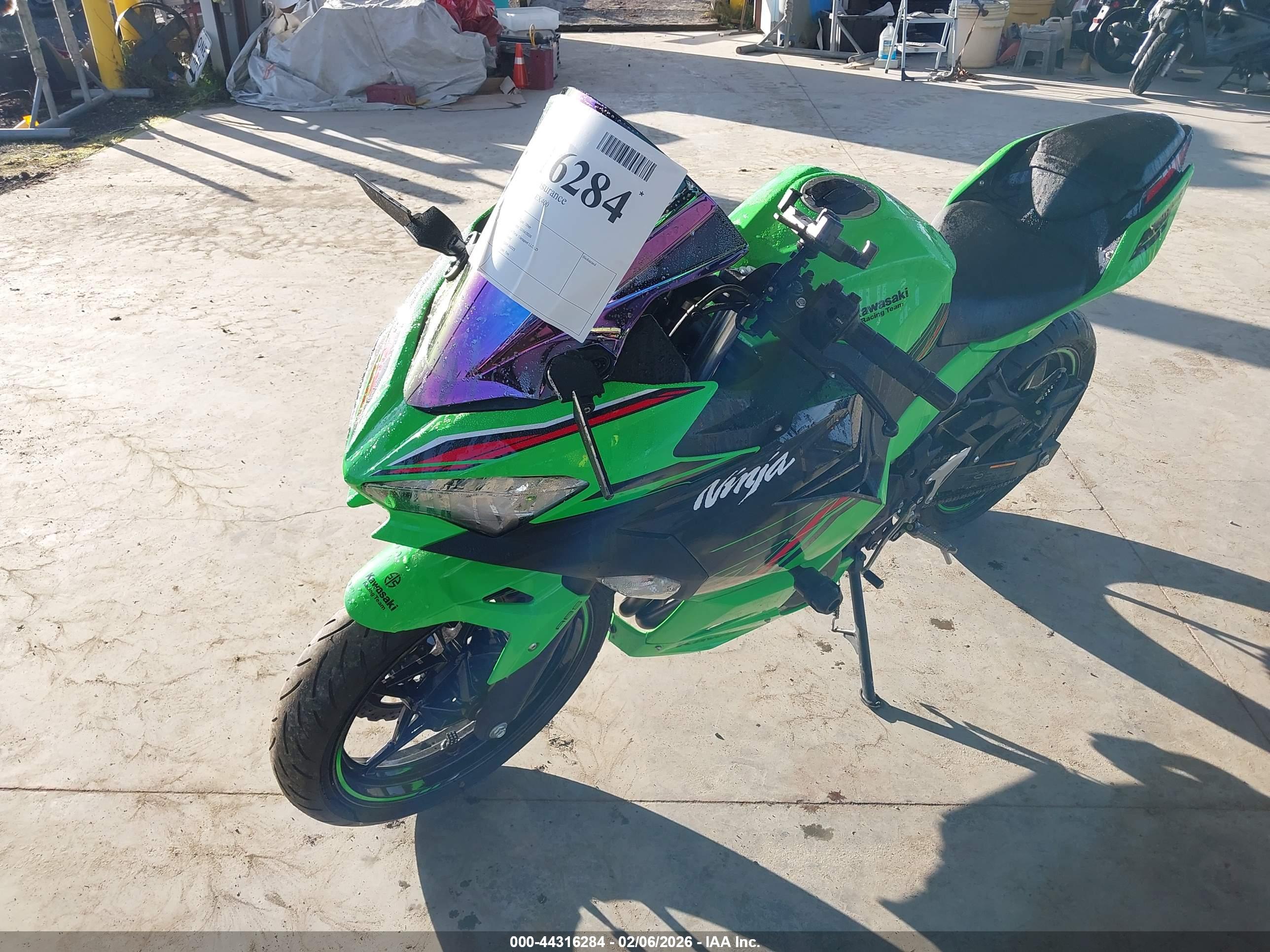 KAWASAKI EX400 image 2