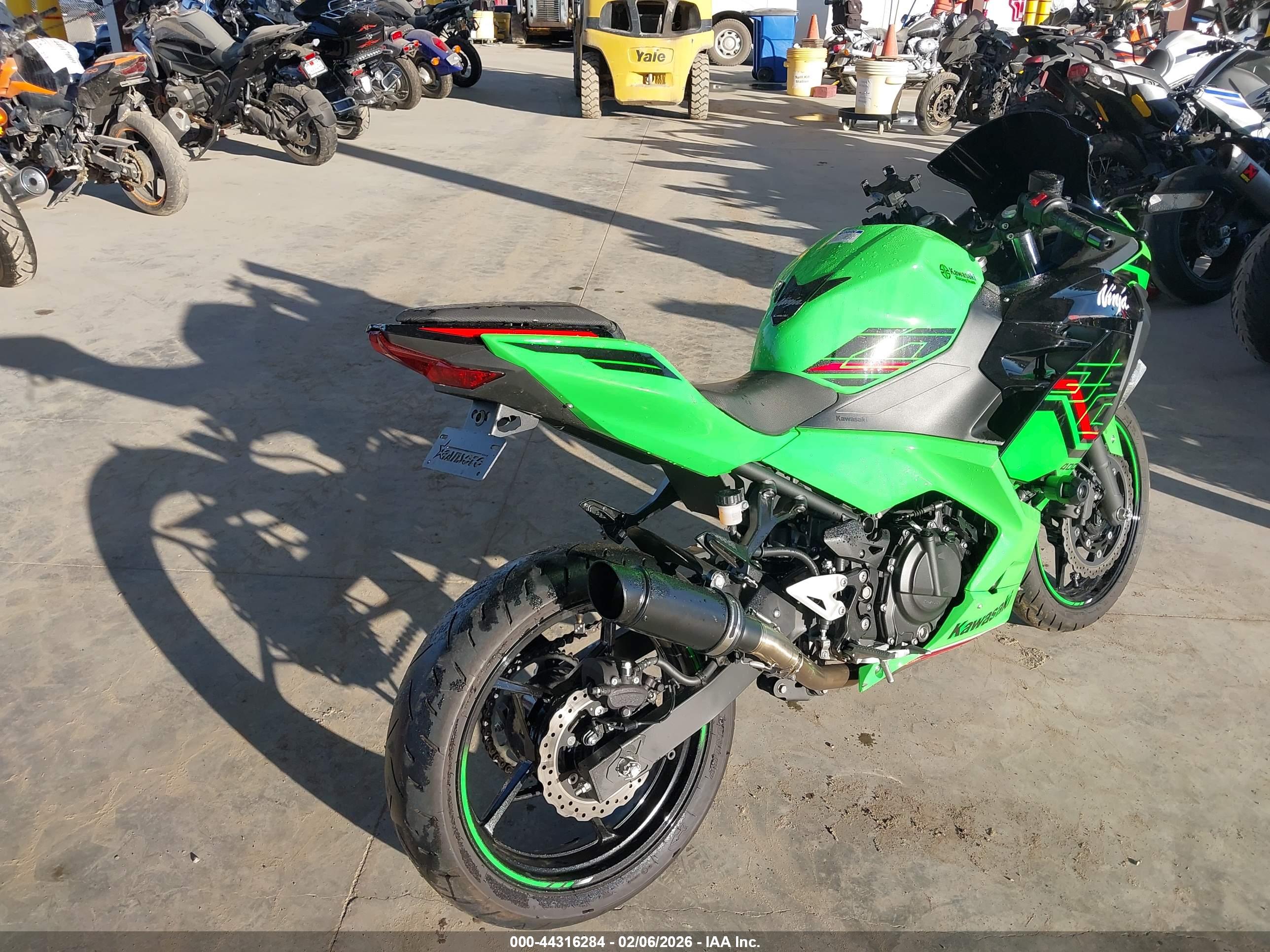 KAWASAKI EX400 image 4