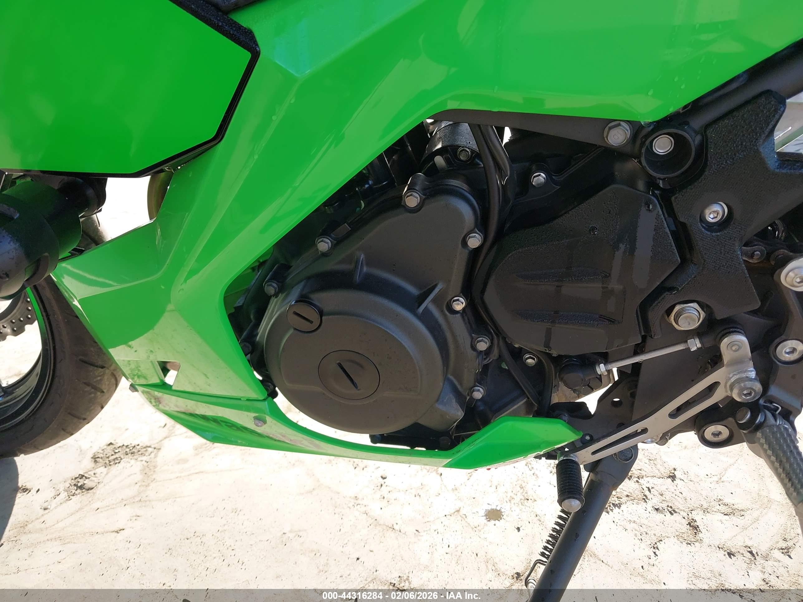 KAWASAKI EX400 image 9