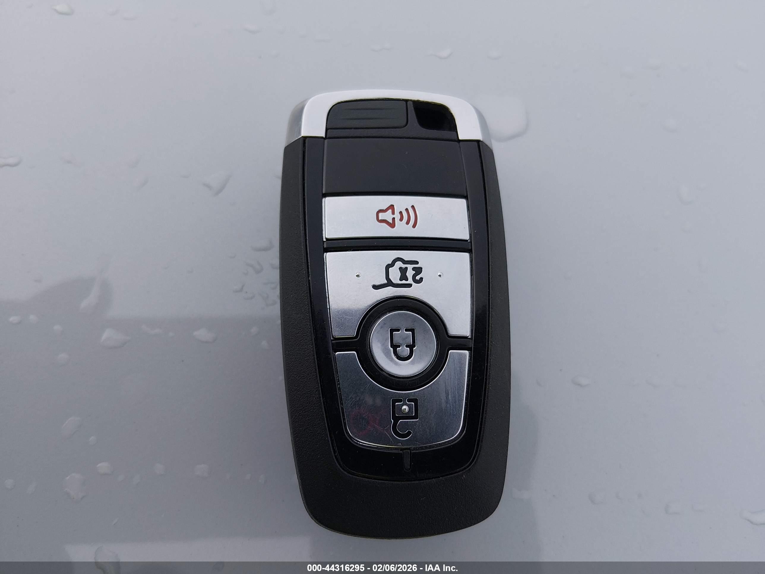 FORD MUSTANG image 11