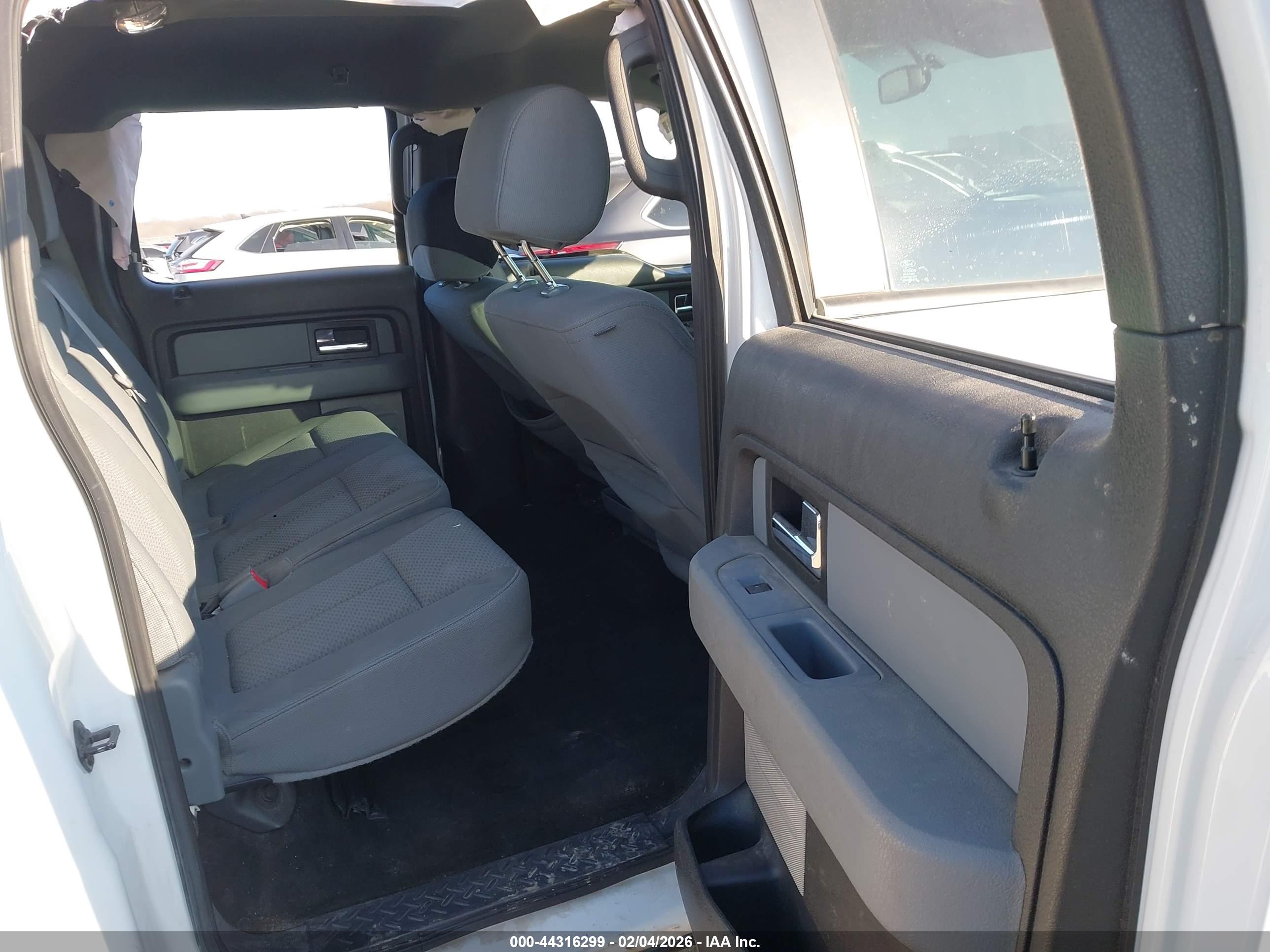 FORD F-150 image 8