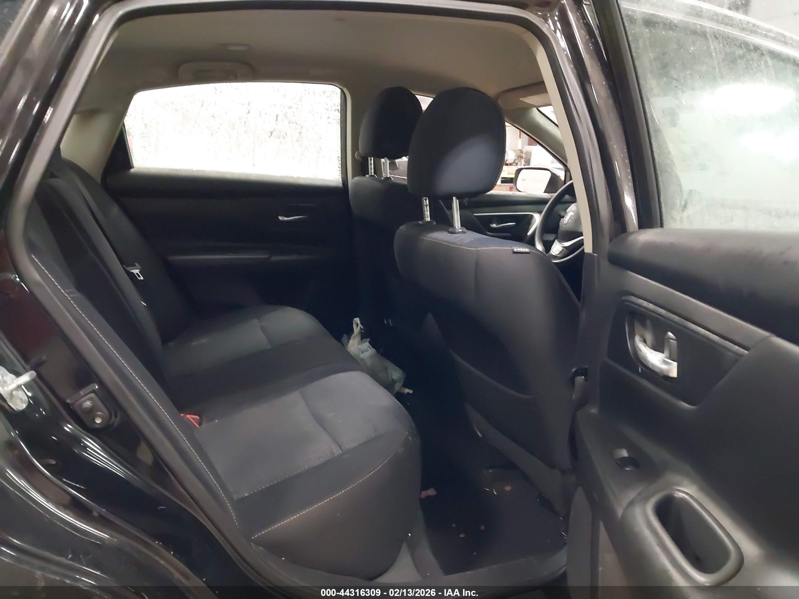 NISSAN ALTIMA image 8