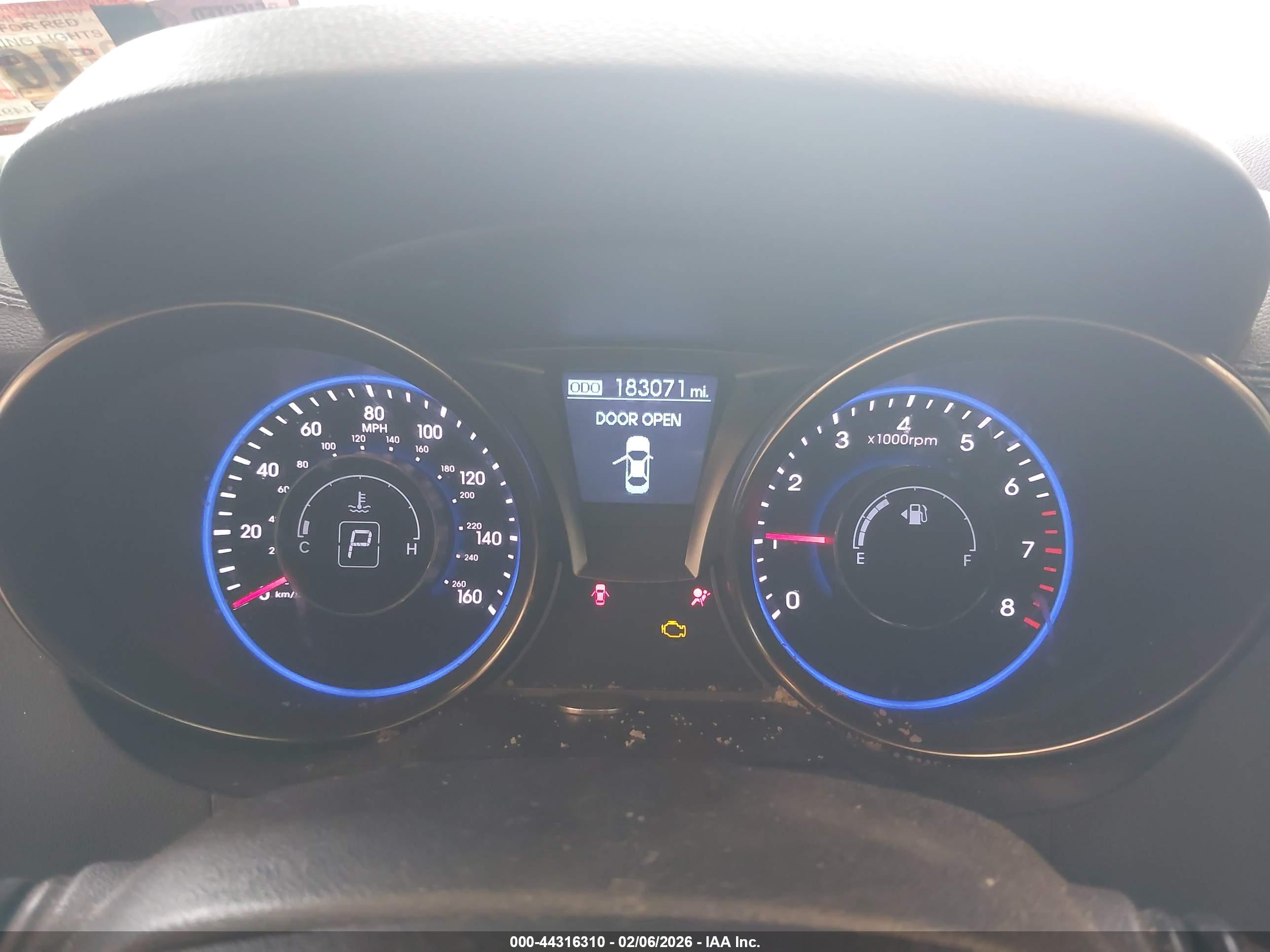 HYUNDAI GENESIS image 7