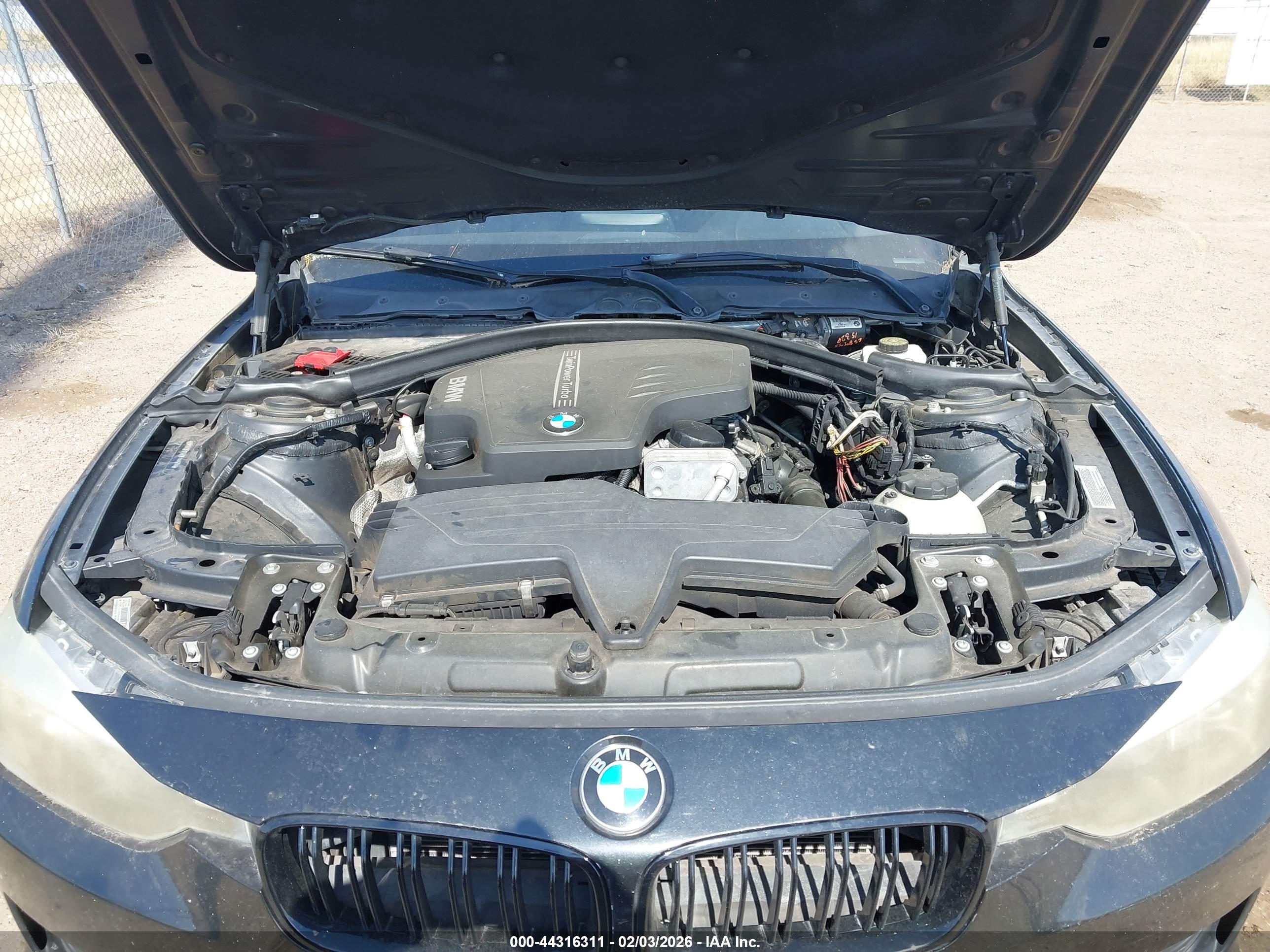 BMW 328I image 10