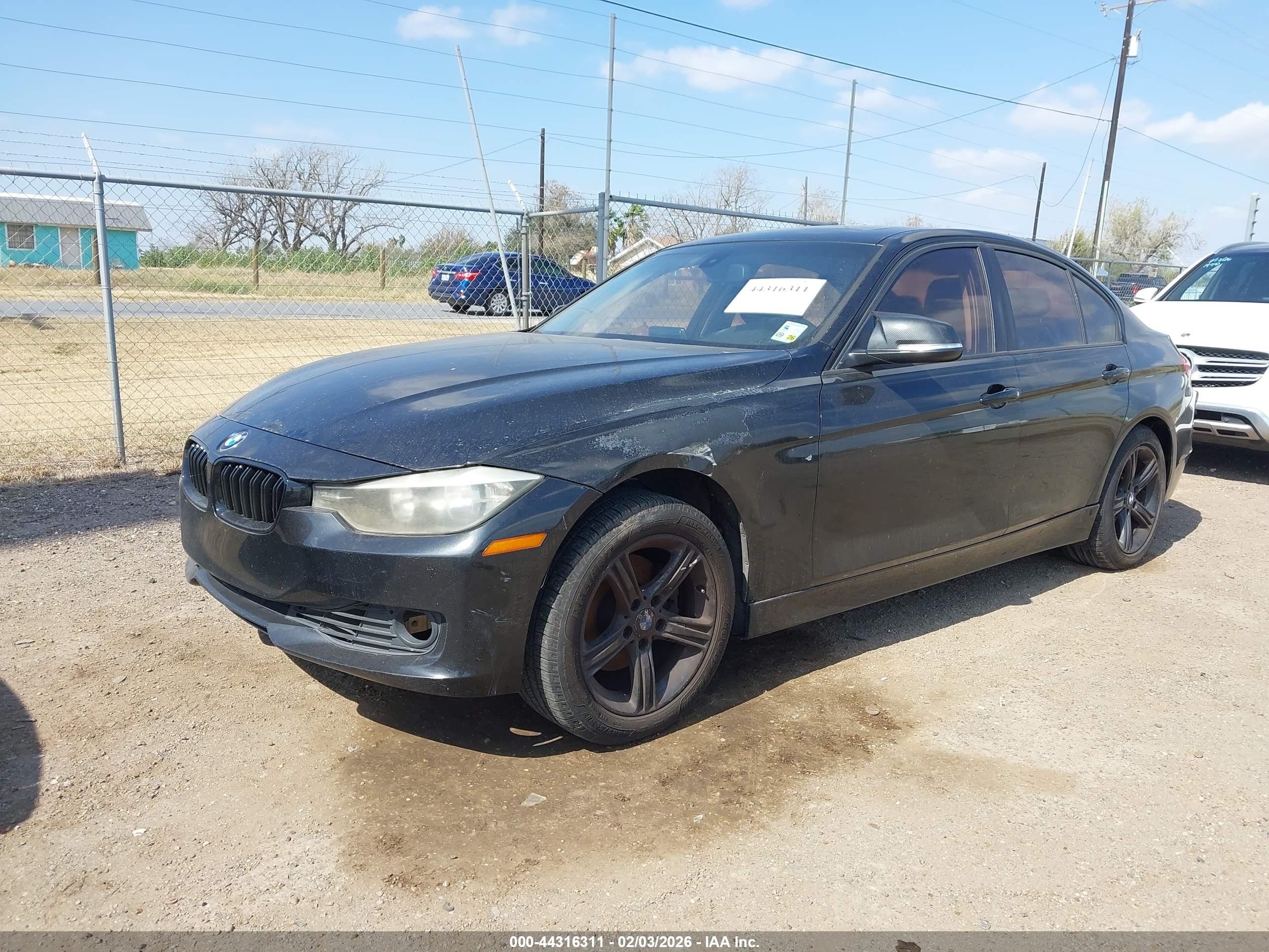 BMW 328I image 2