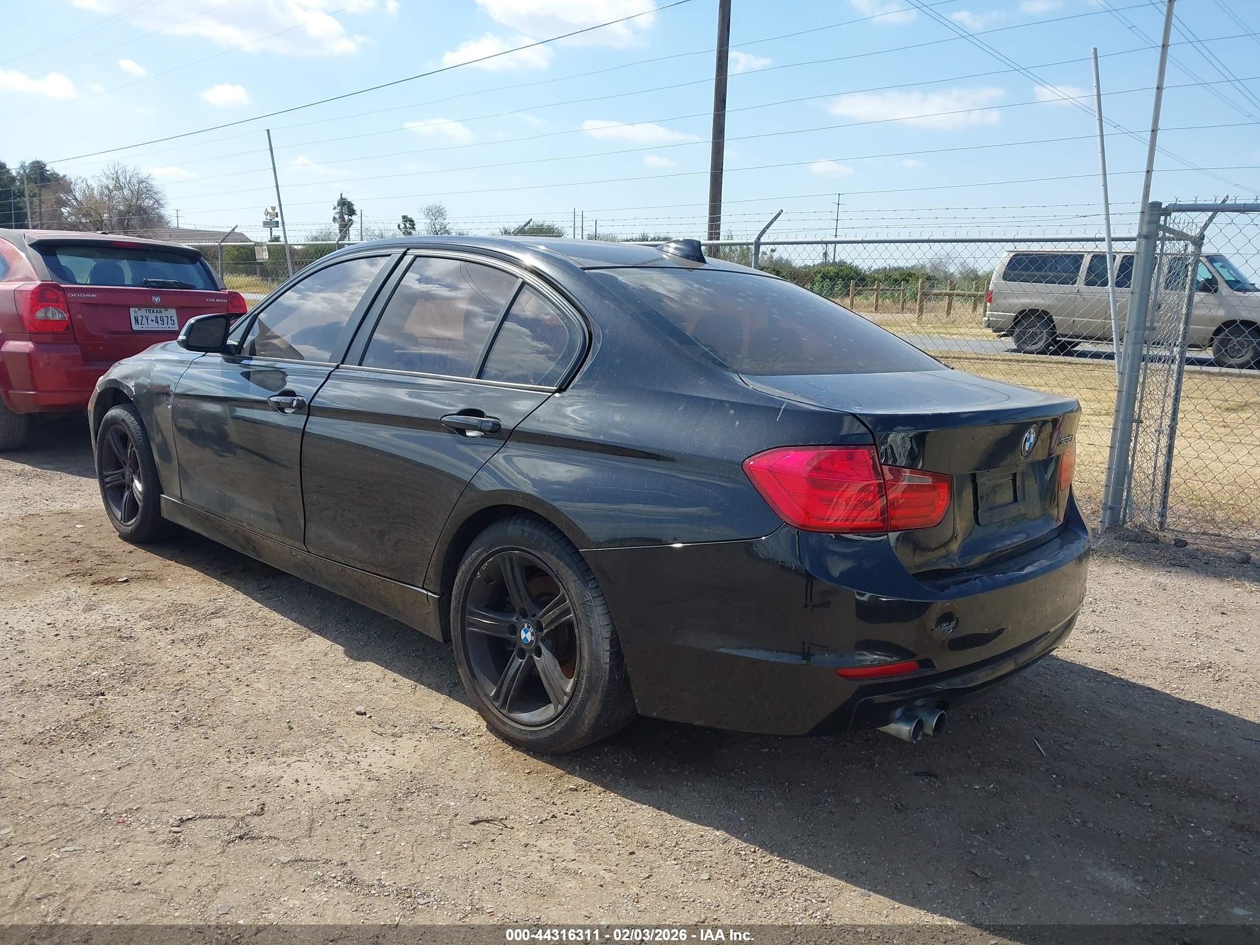 BMW 328I image 3