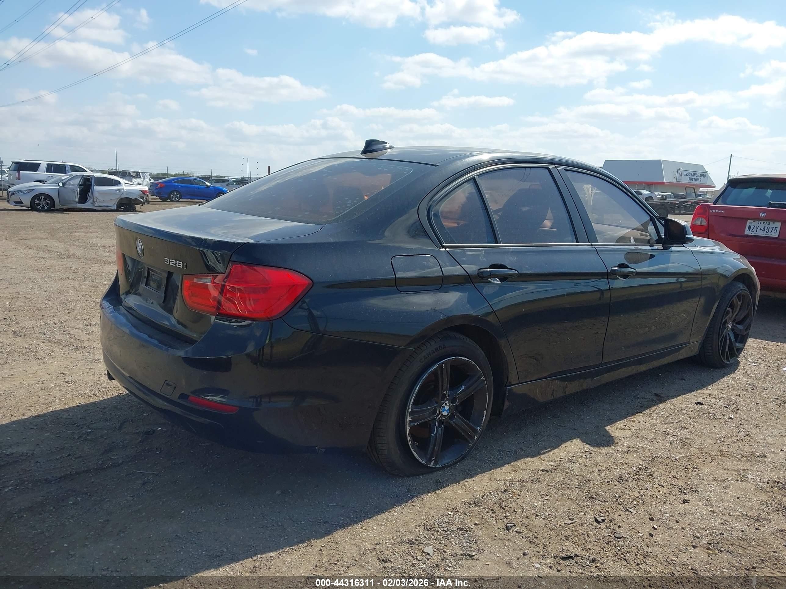 BMW 328I image 4