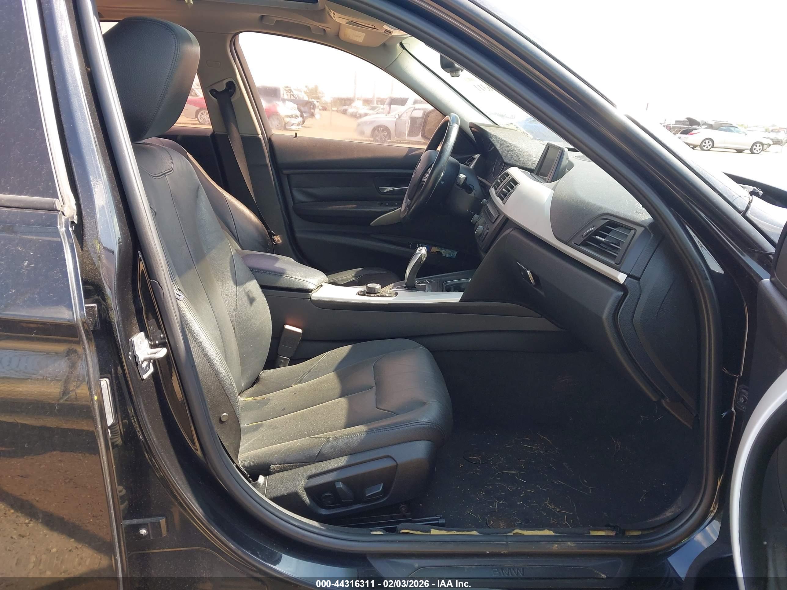 BMW 328I image 5
