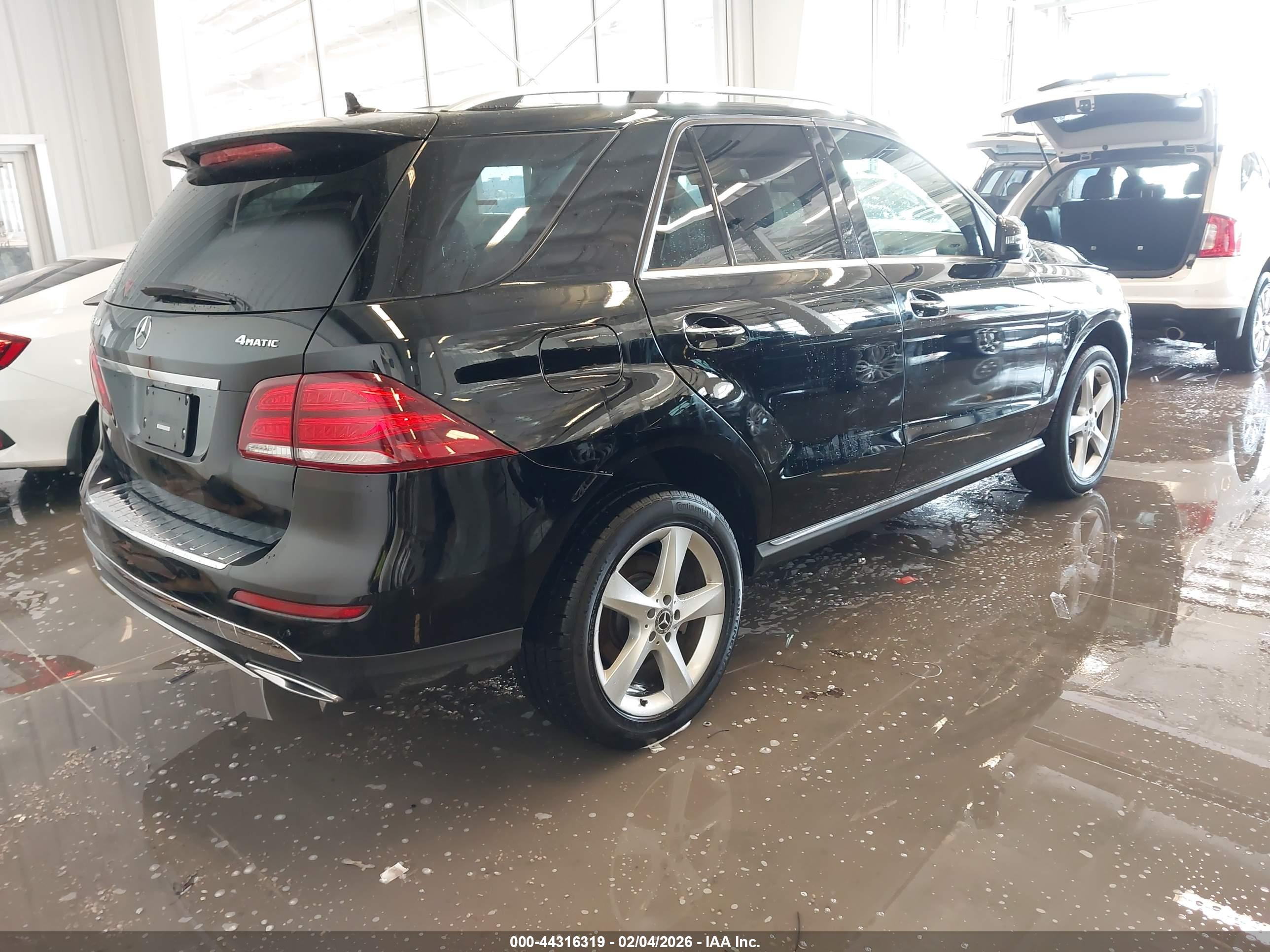 MERCEDES-BENZ GLE image 4