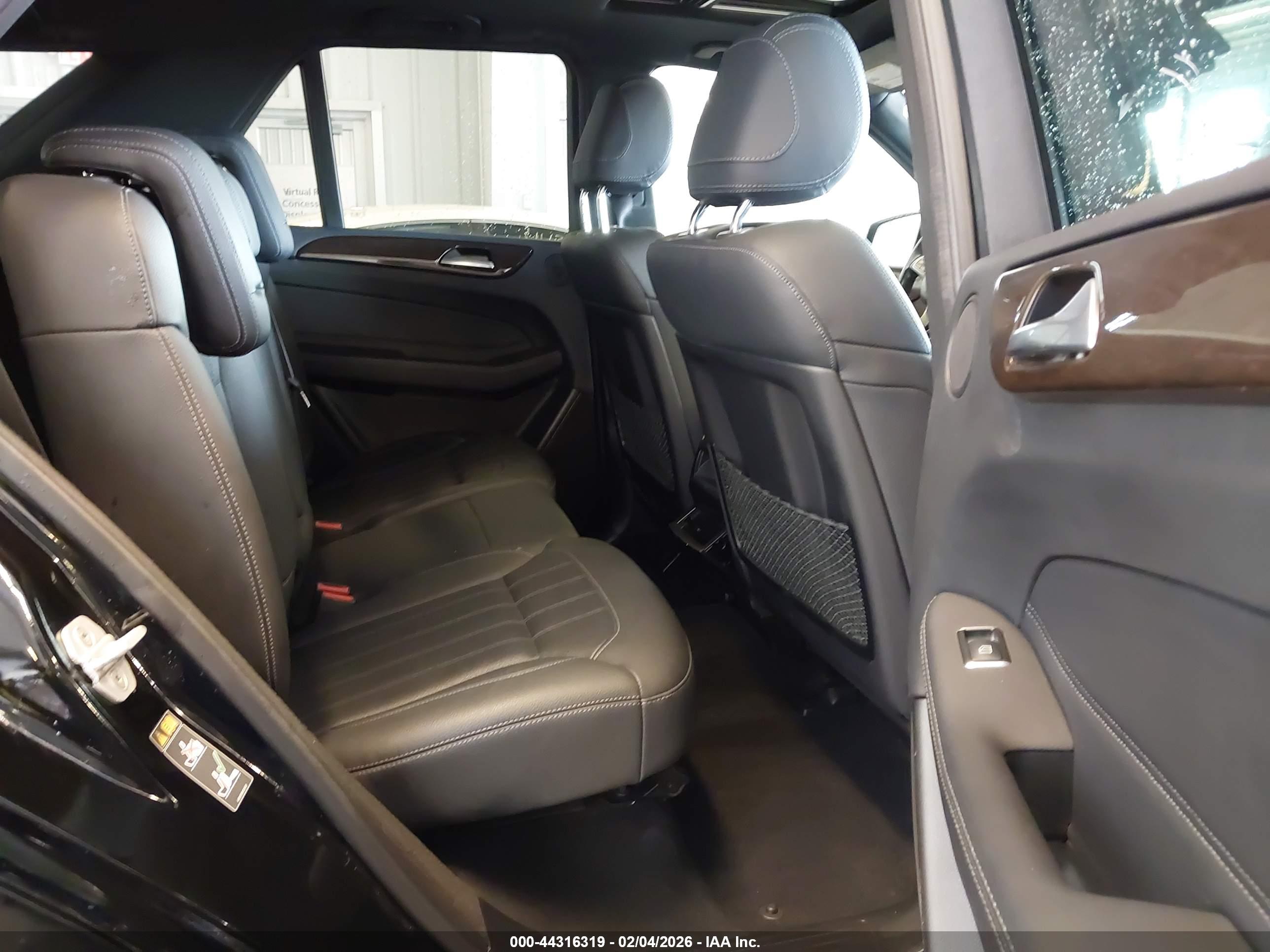 MERCEDES-BENZ GLE image 8