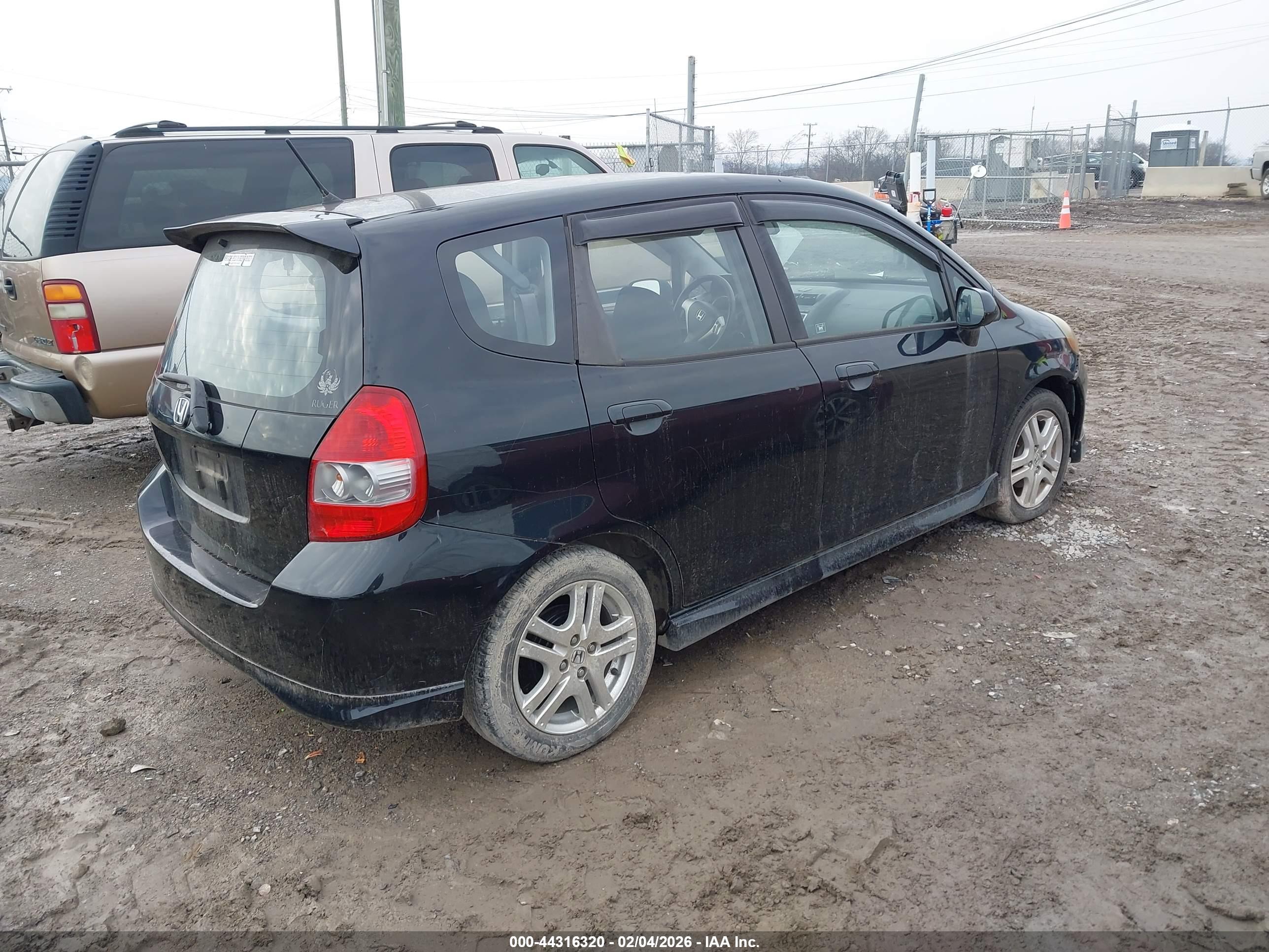HONDA FIT image 4