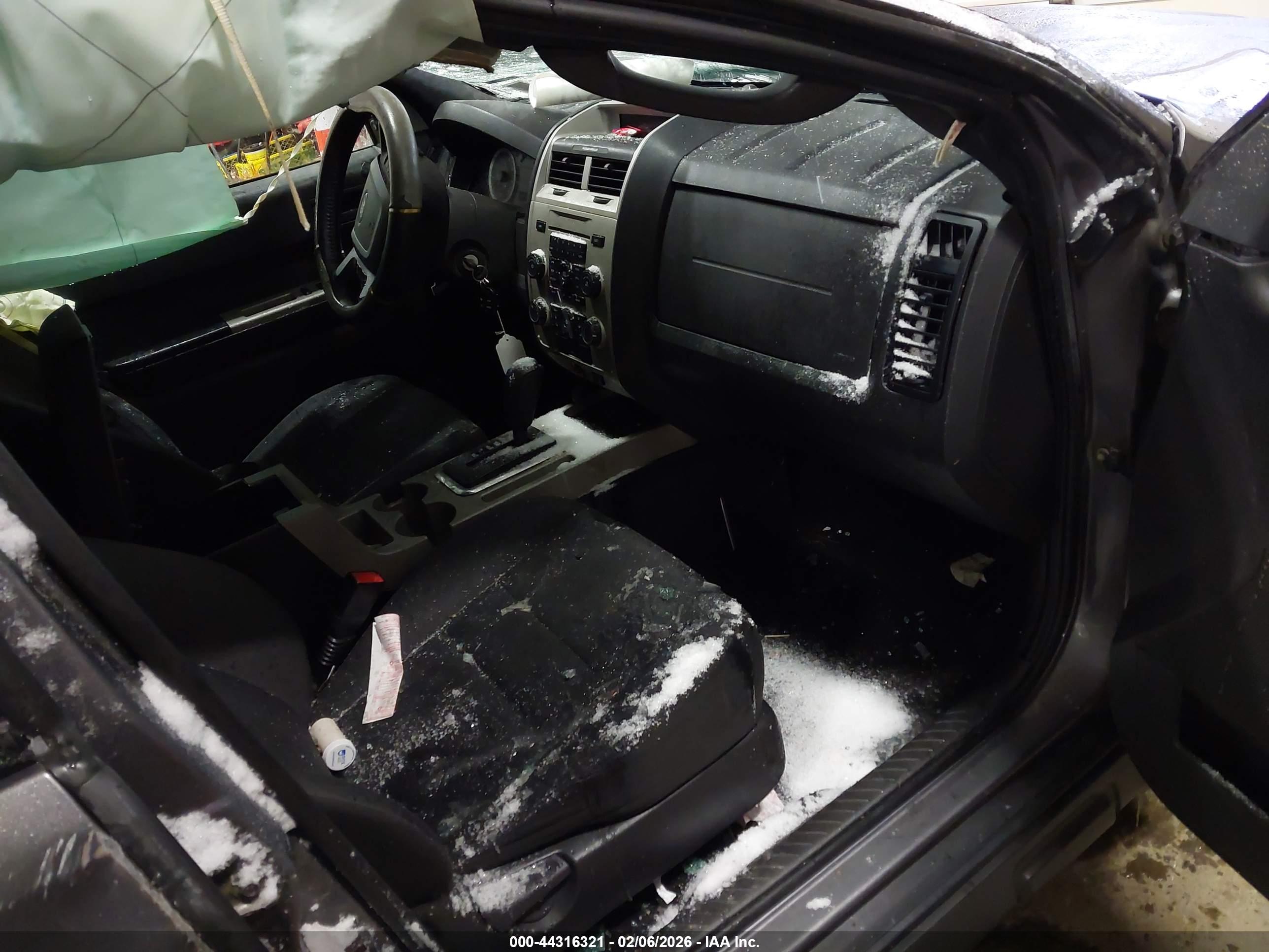 FORD ESCAPE image 5