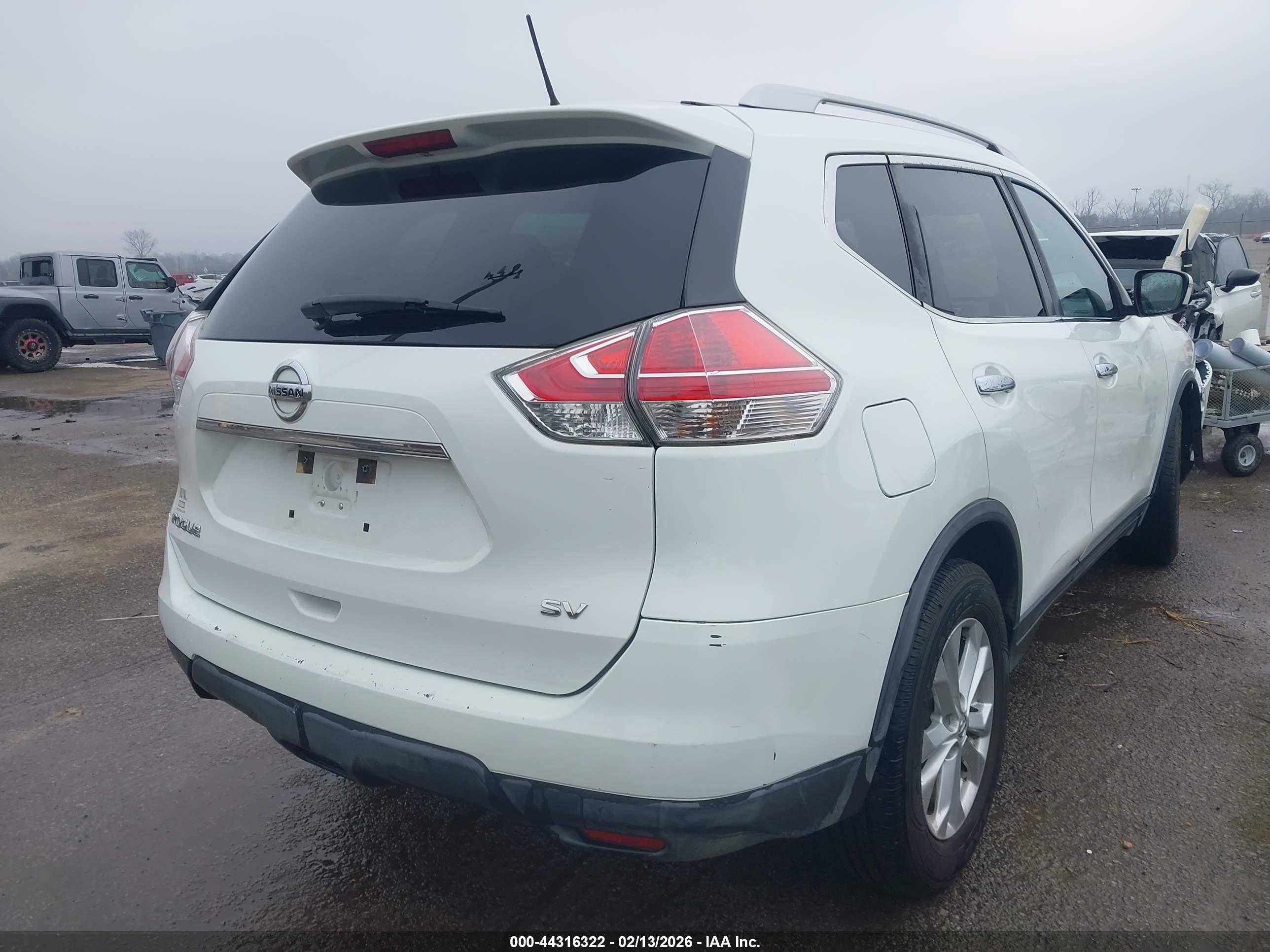 NISSAN ROGUE image 4