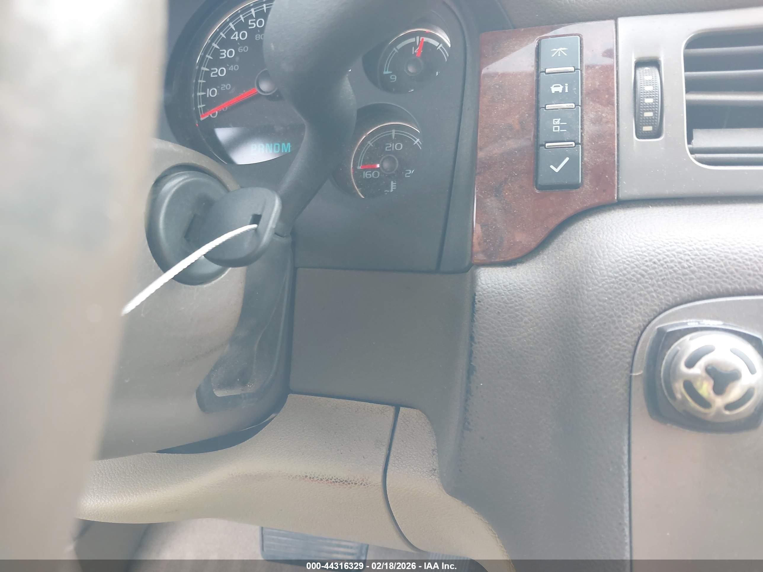 GMC YUKON image 11