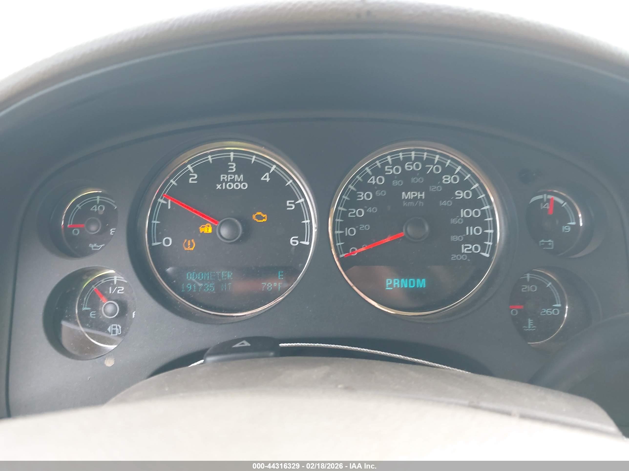 GMC YUKON image 7