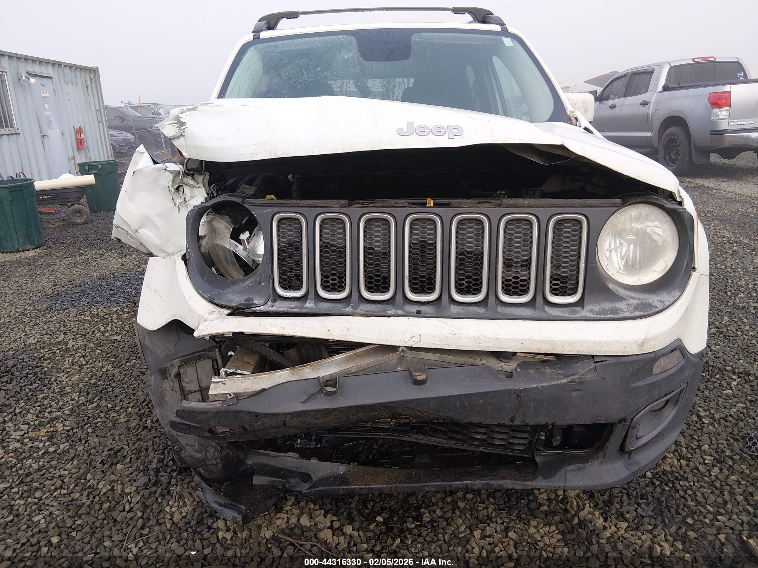 JEEP RENEGADE image 6