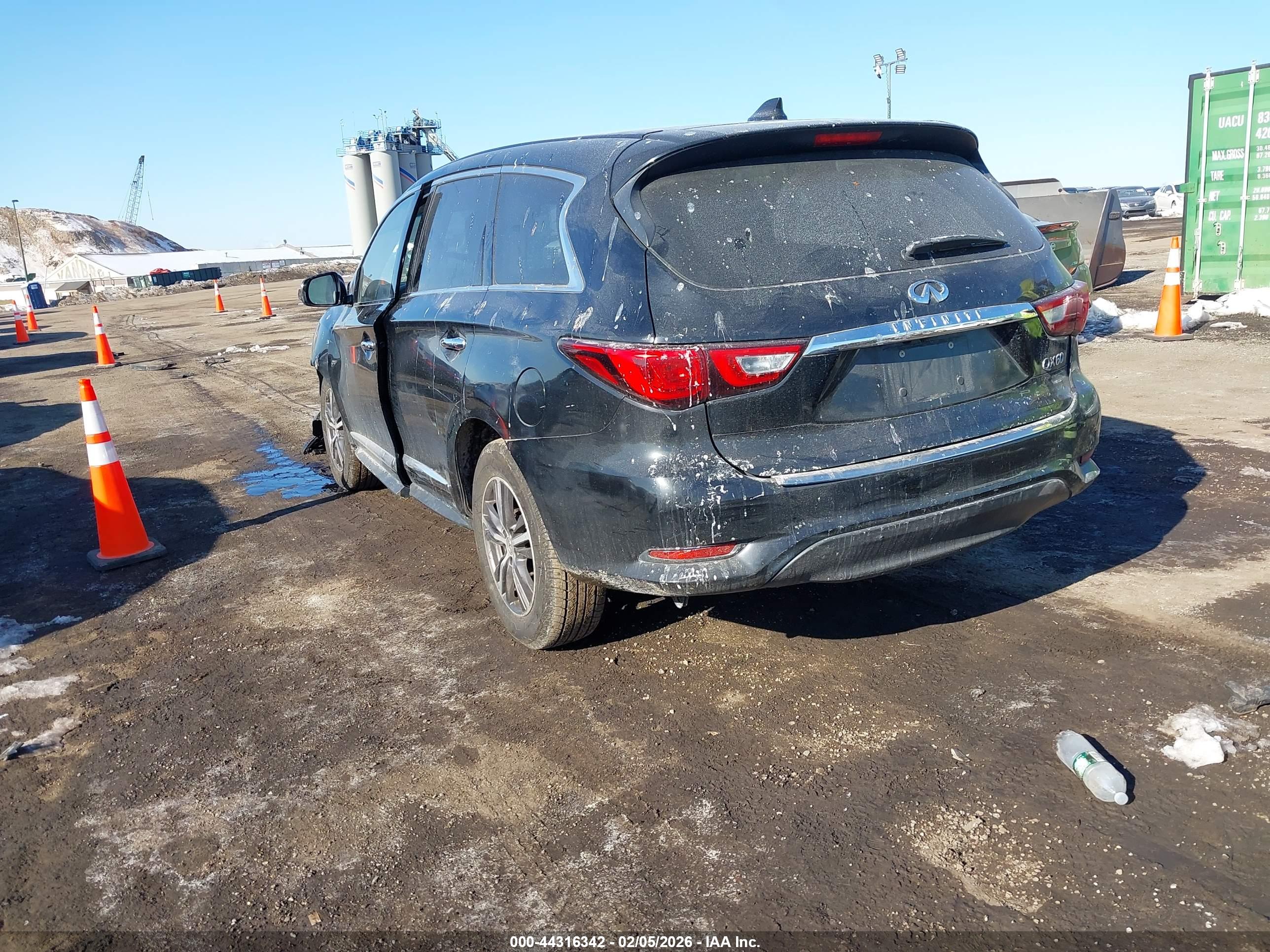 INFINITI QX60 image 3