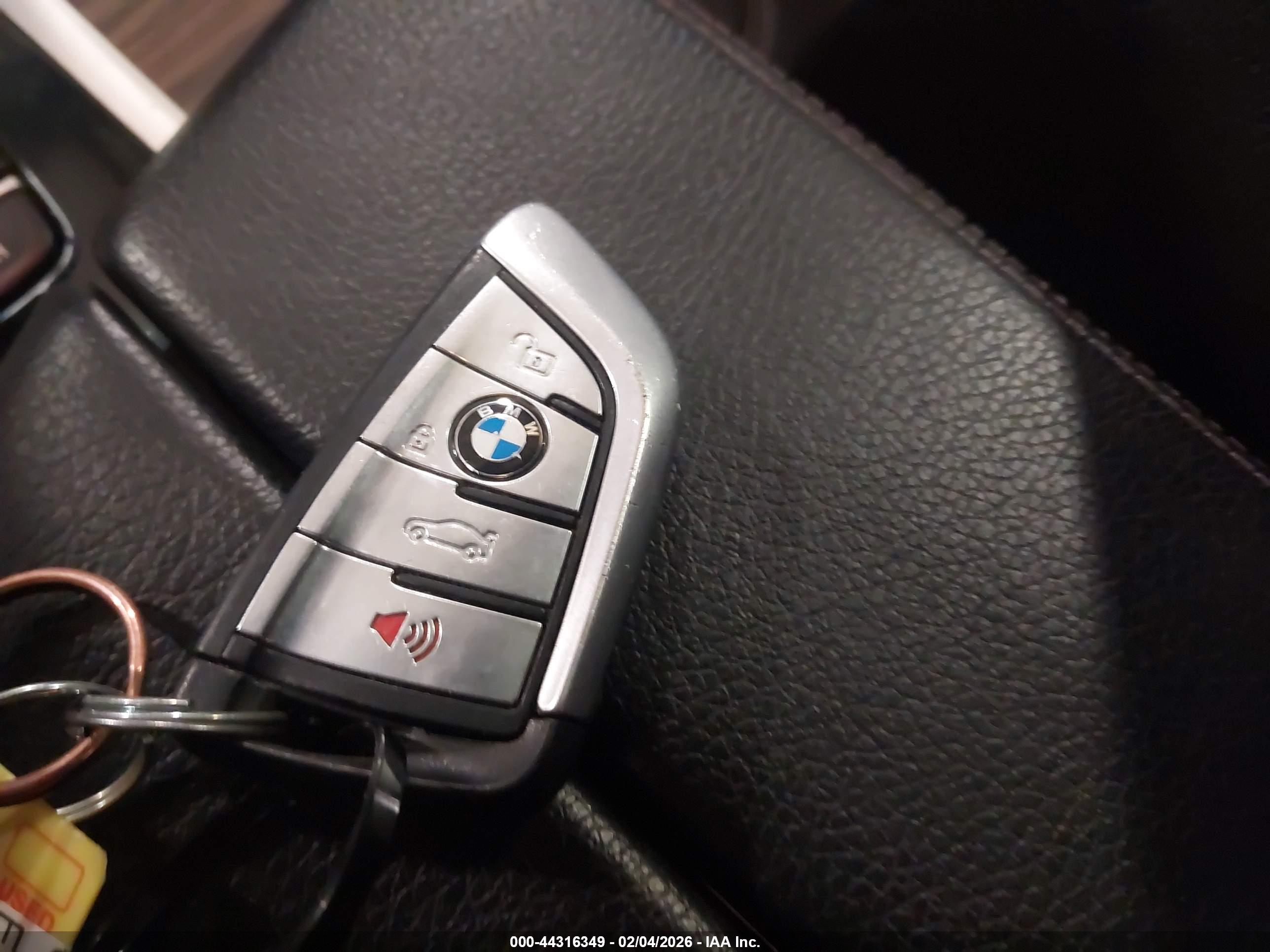 BMW 530E image 11