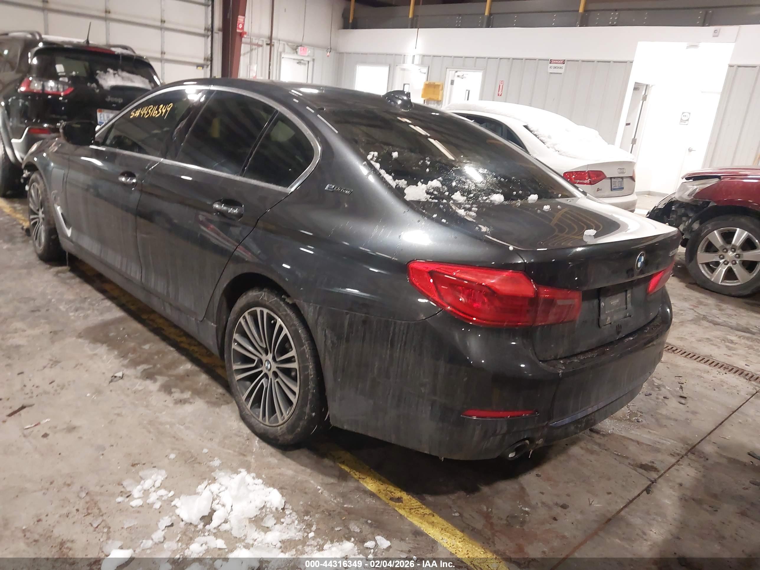 BMW 530E image 3