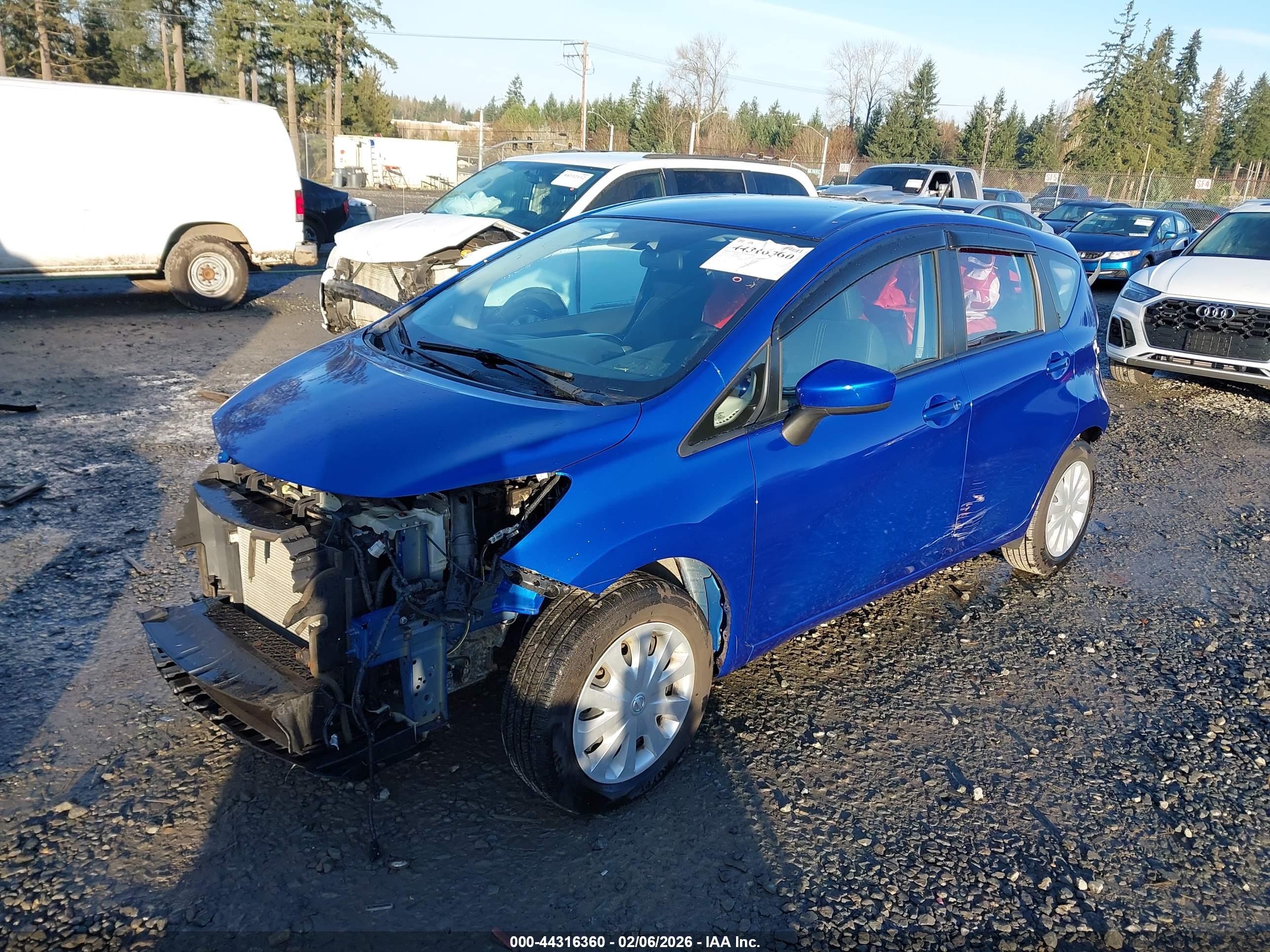 NISSAN VERSA image 2