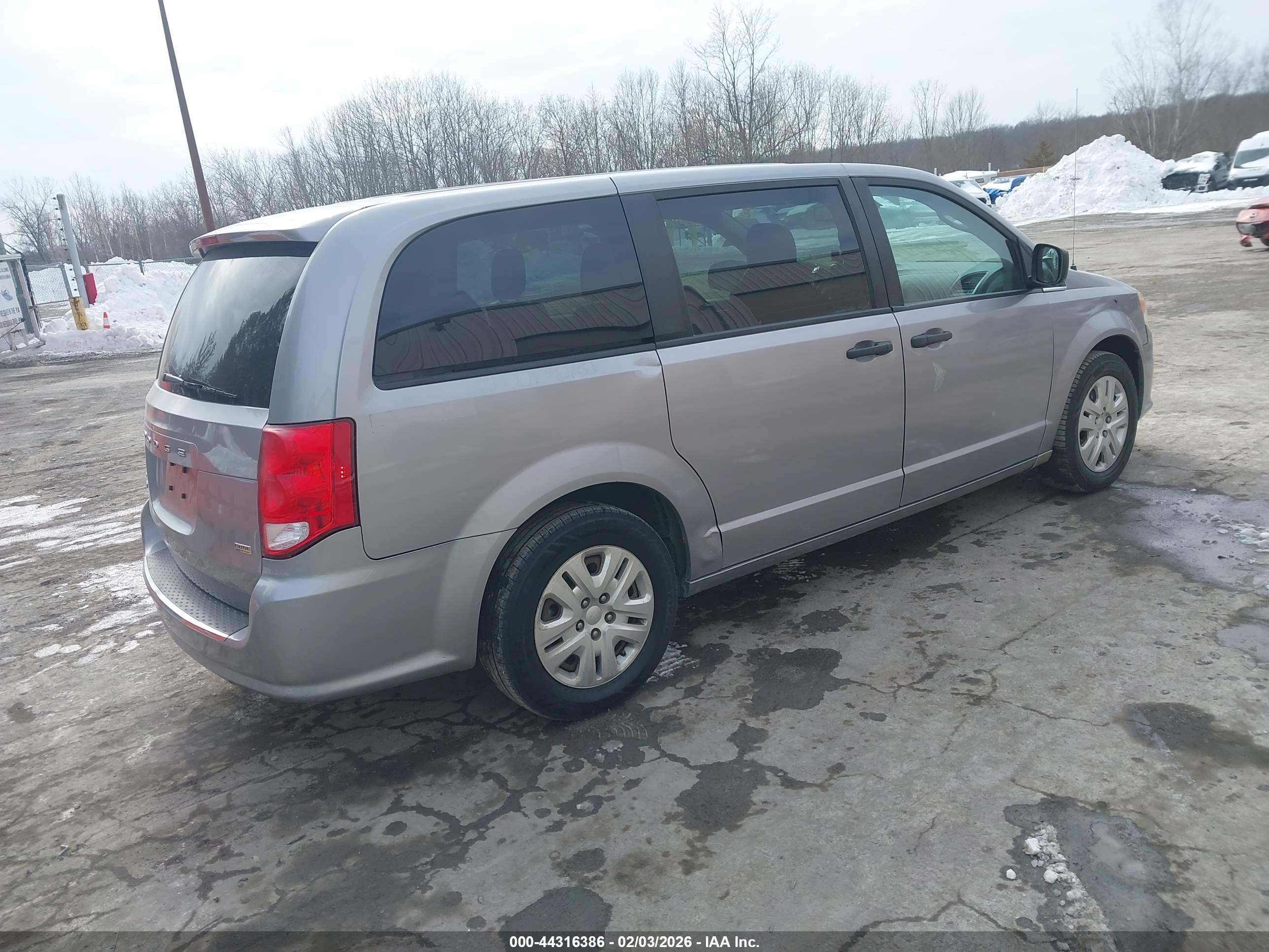 DODGE GRAND image 4
