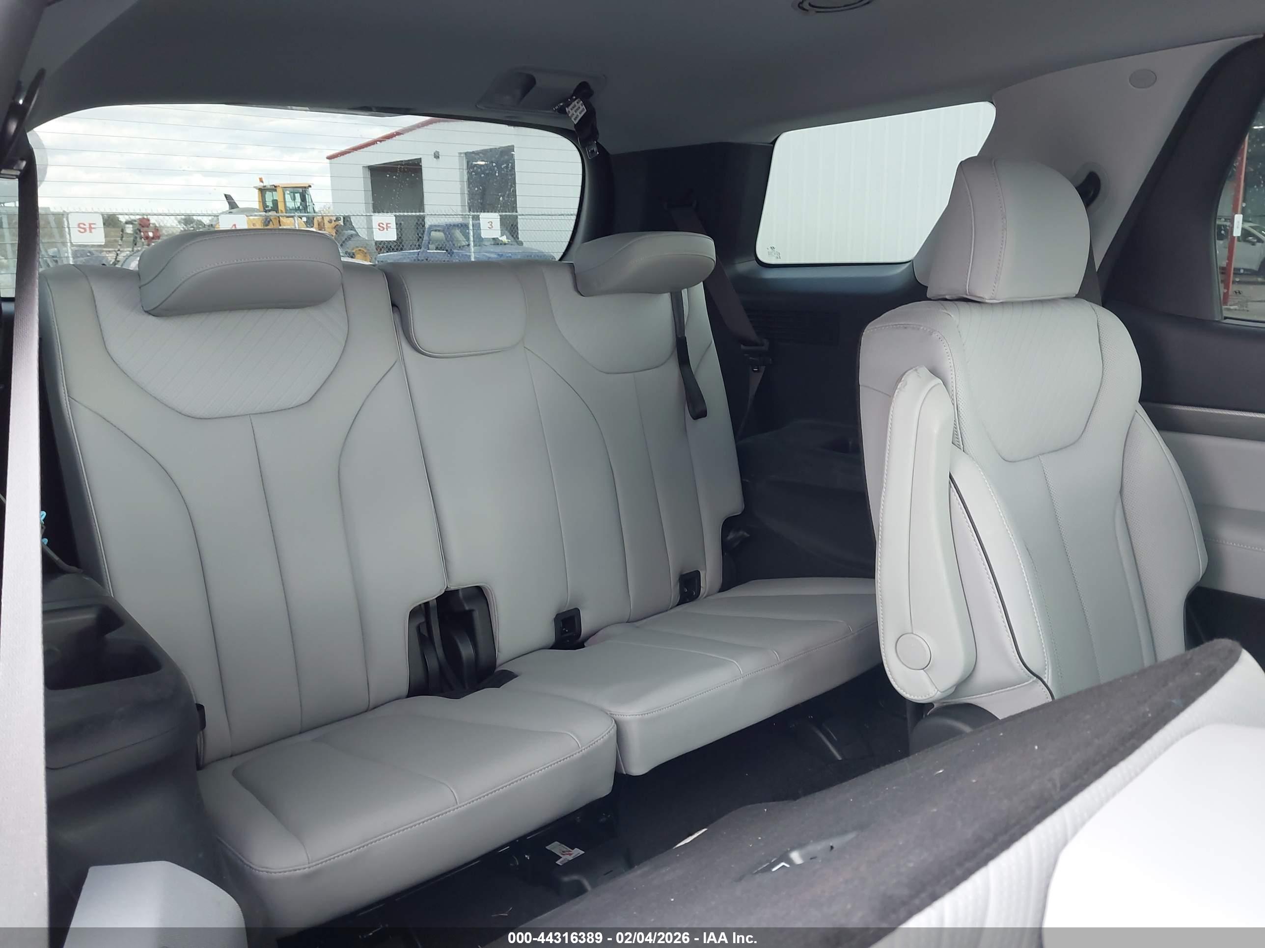 HYUNDAI PALISADE image 8