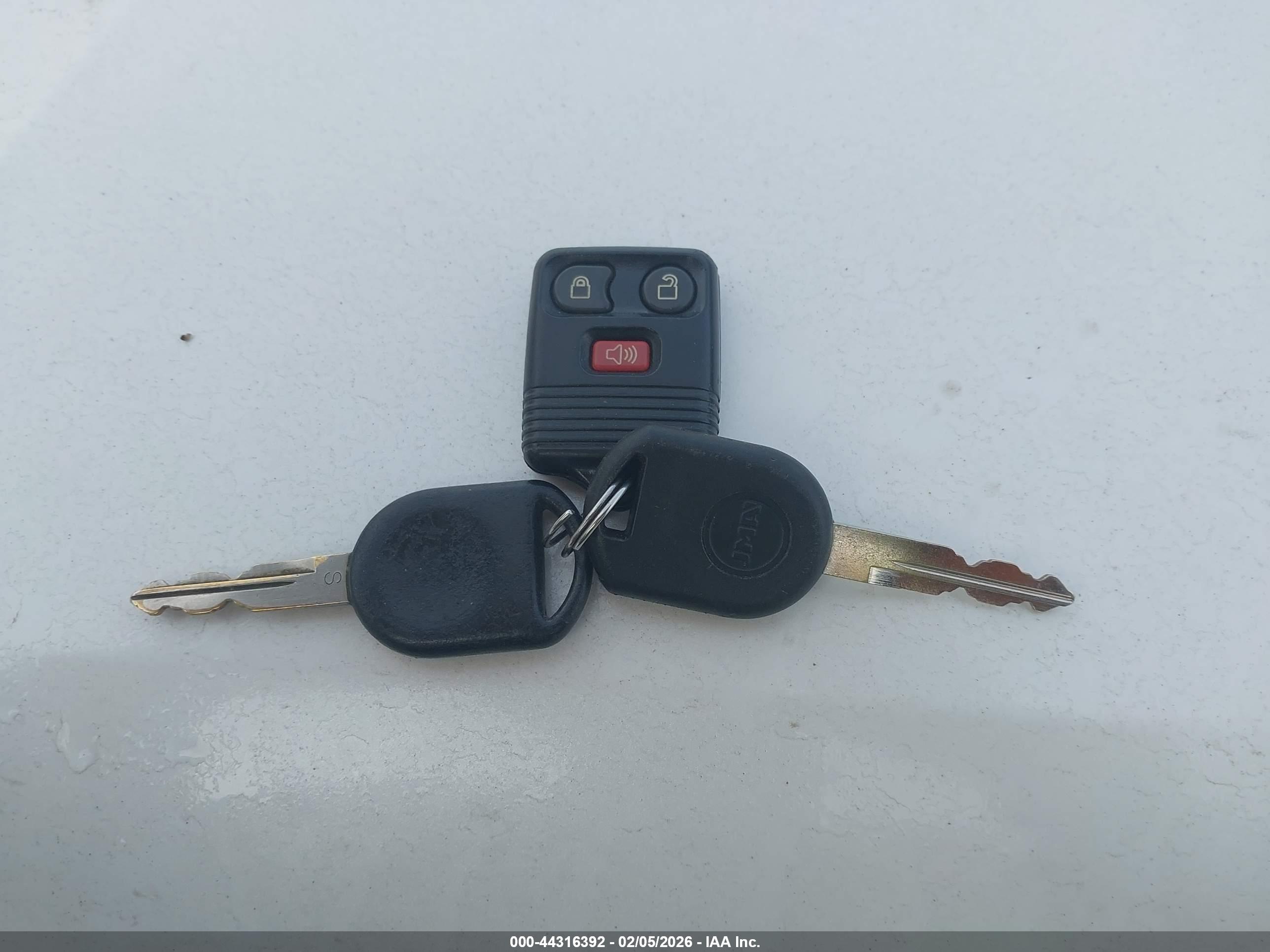 FORD FREESTAR image 11