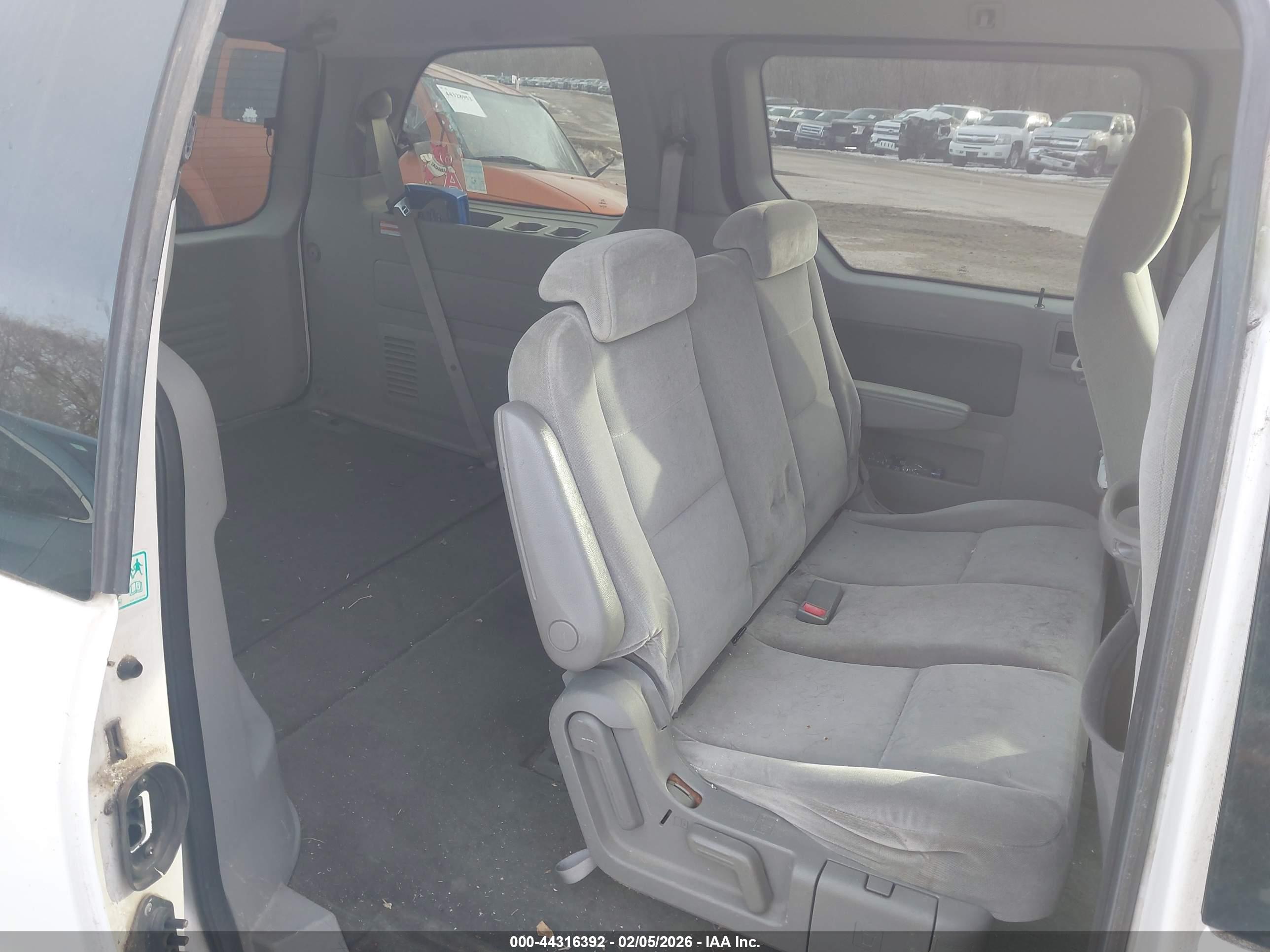 FORD FREESTAR image 8