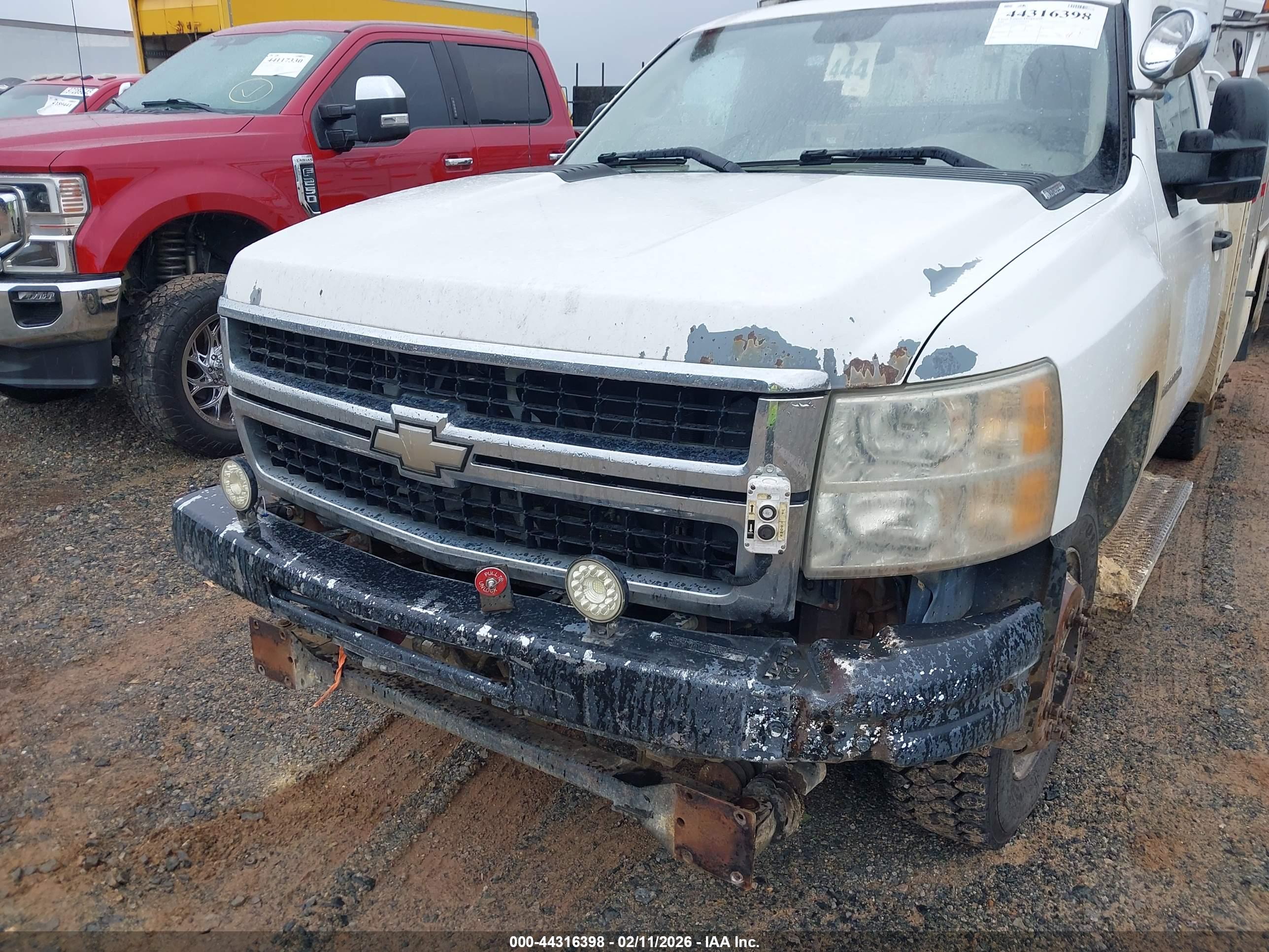 CHEVROLET SILVERADO image 6