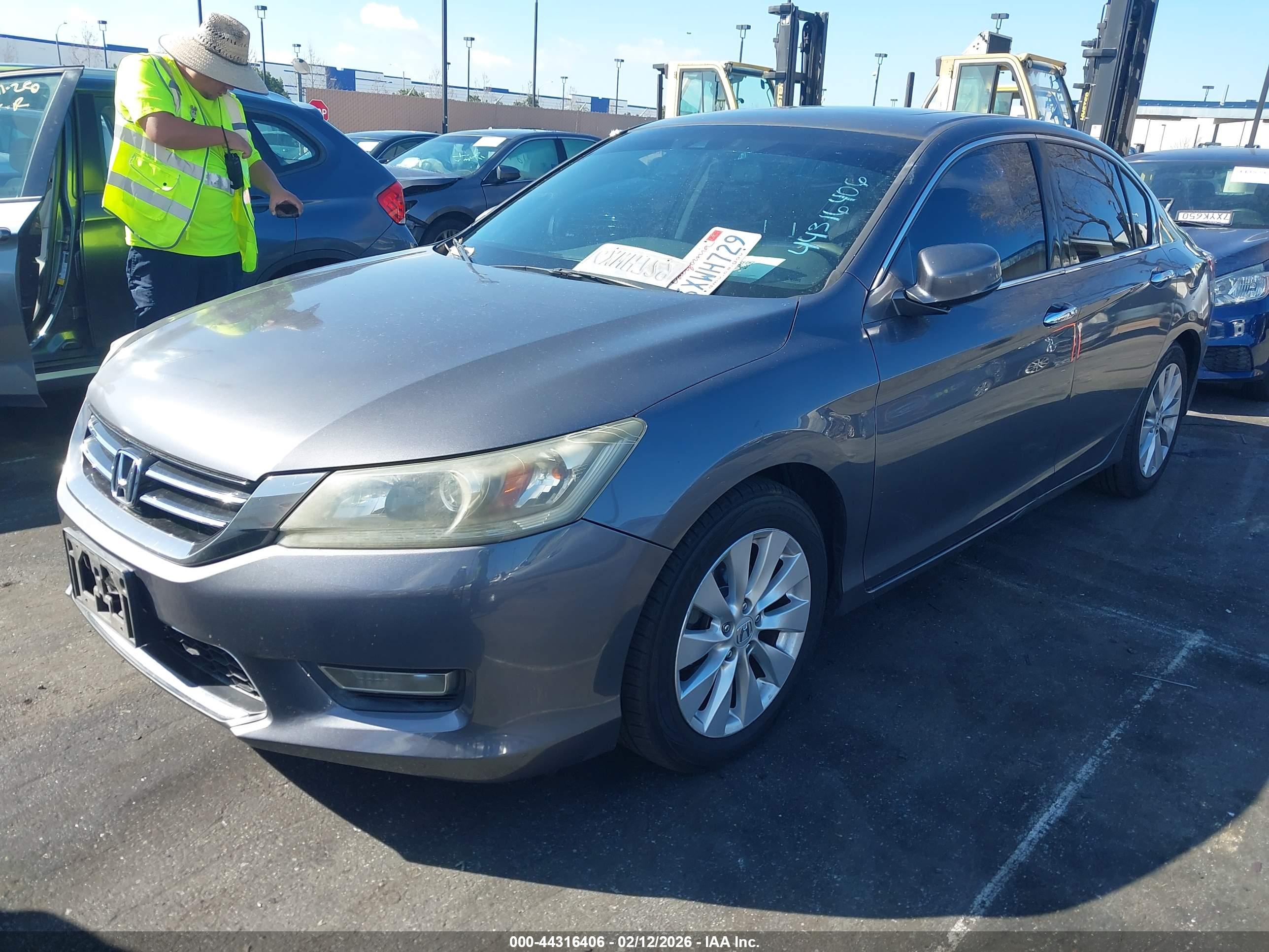 HONDA ACCORD image 2