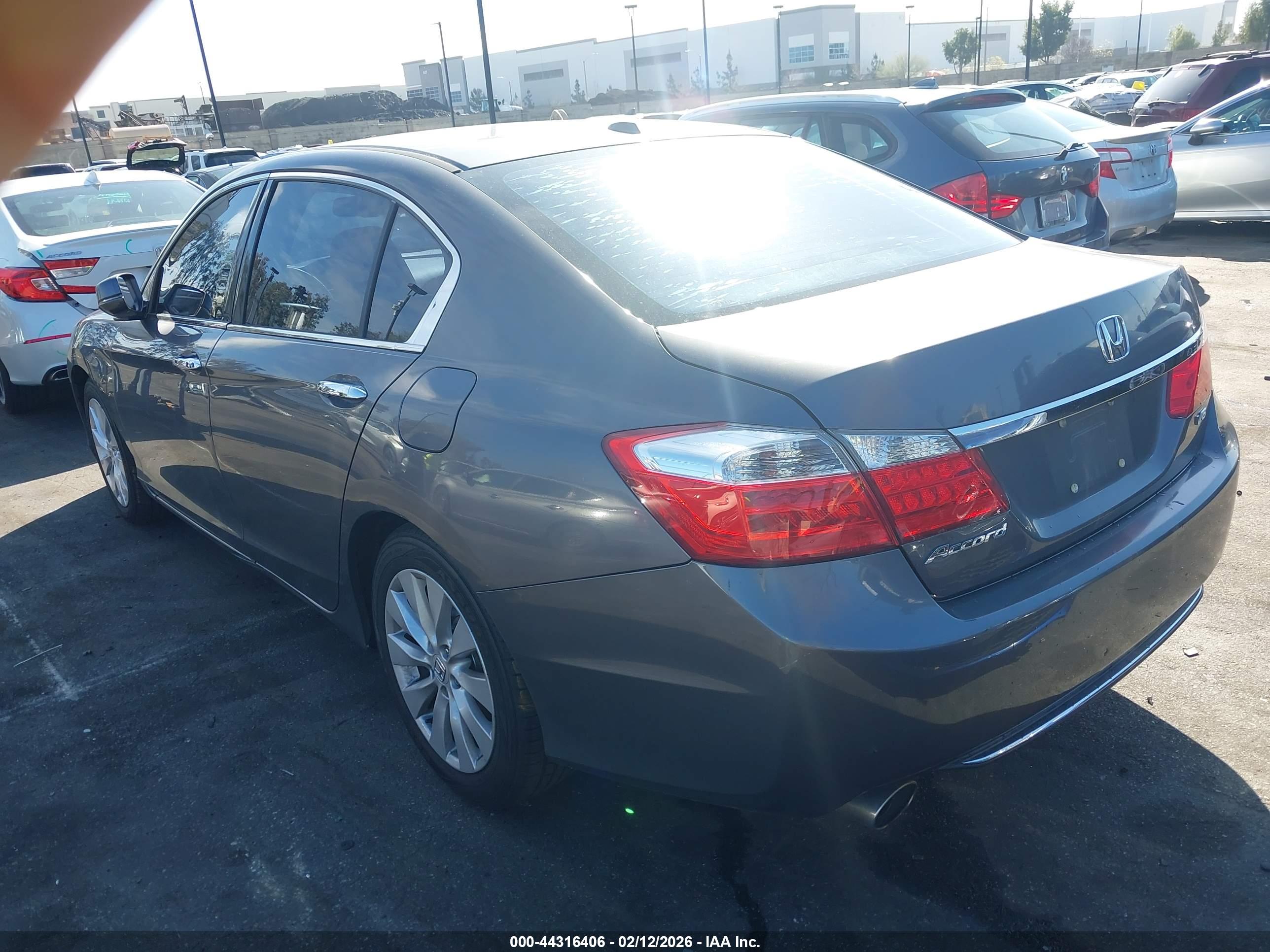 HONDA ACCORD image 3