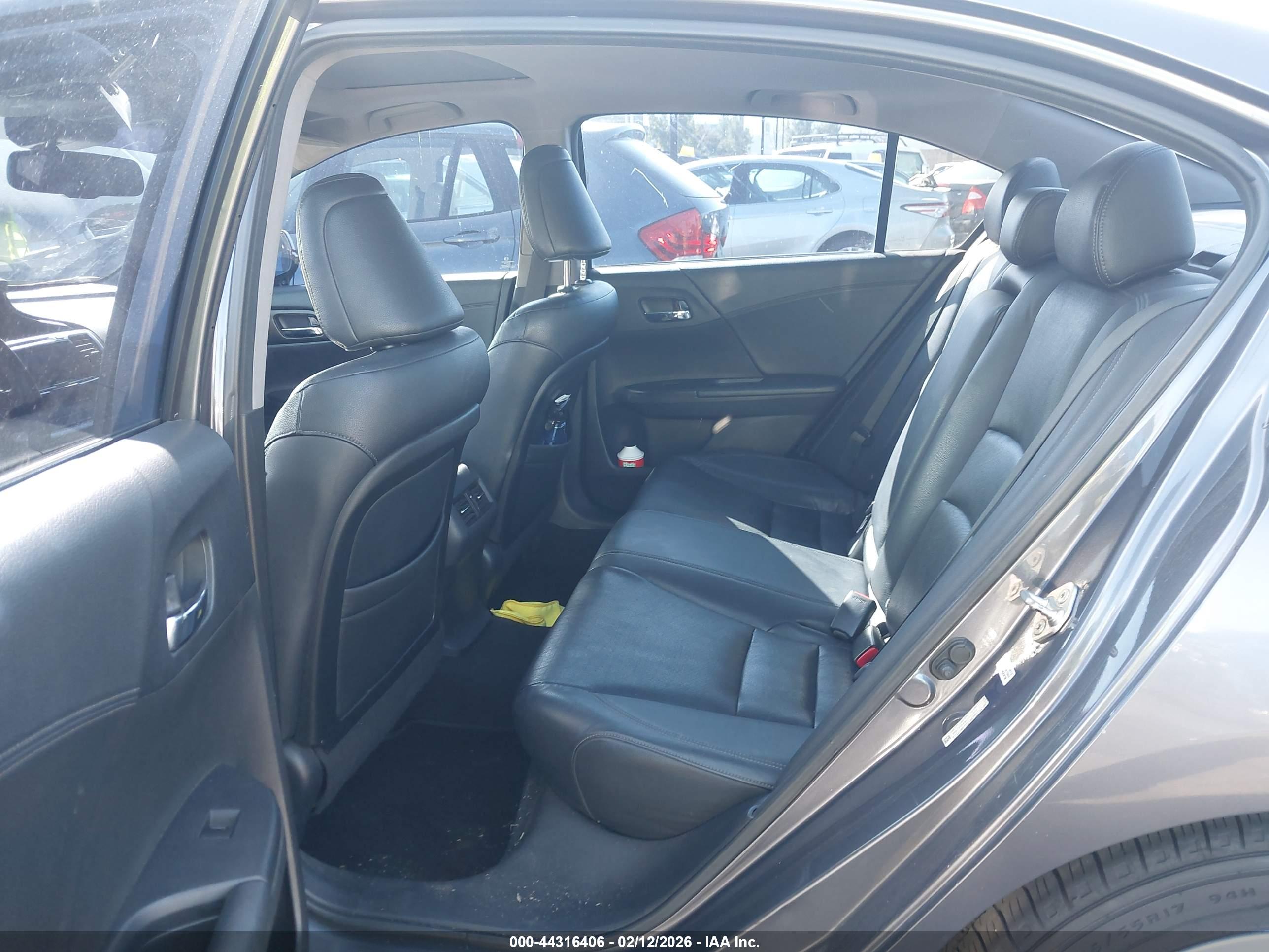 HONDA ACCORD image 8