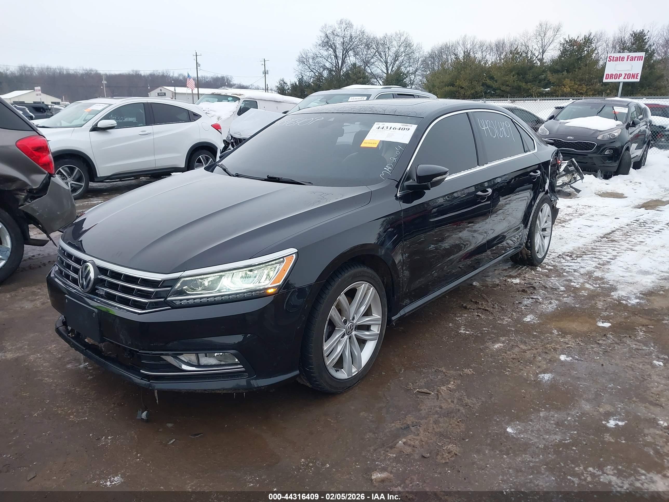 VOLKSWAGEN PASSAT image 2