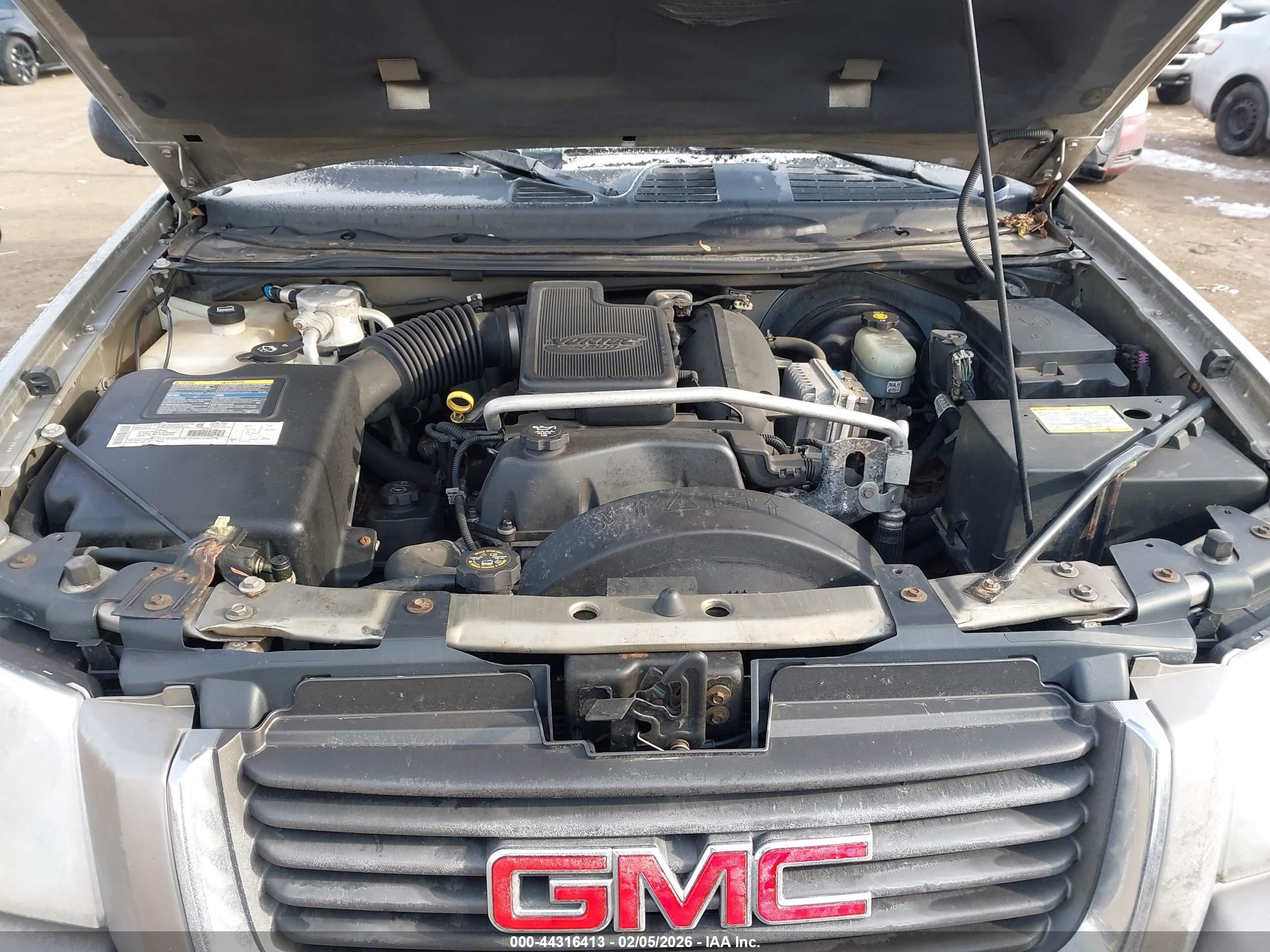 GMC ENVOY image 10