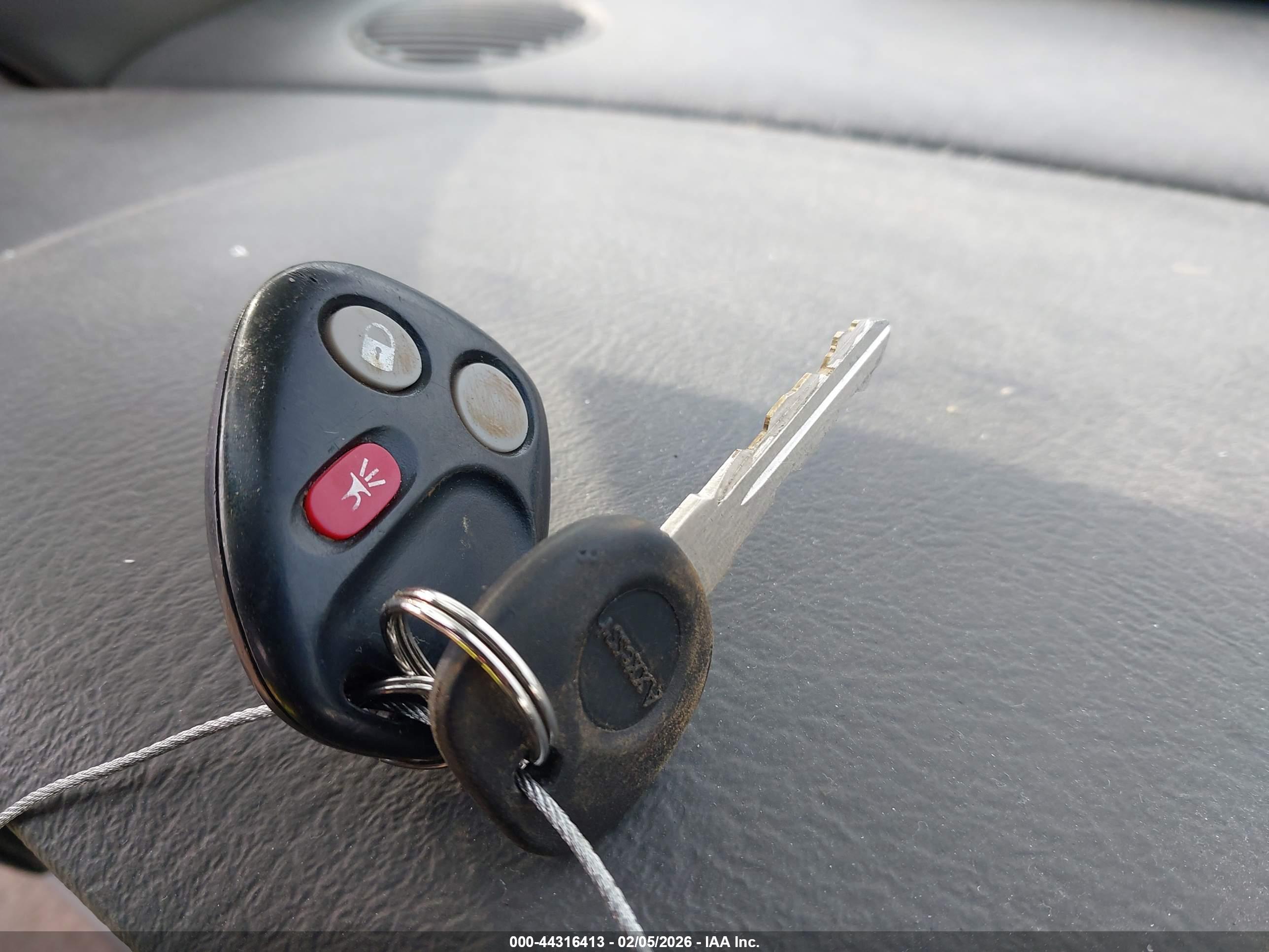 GMC ENVOY image 11
