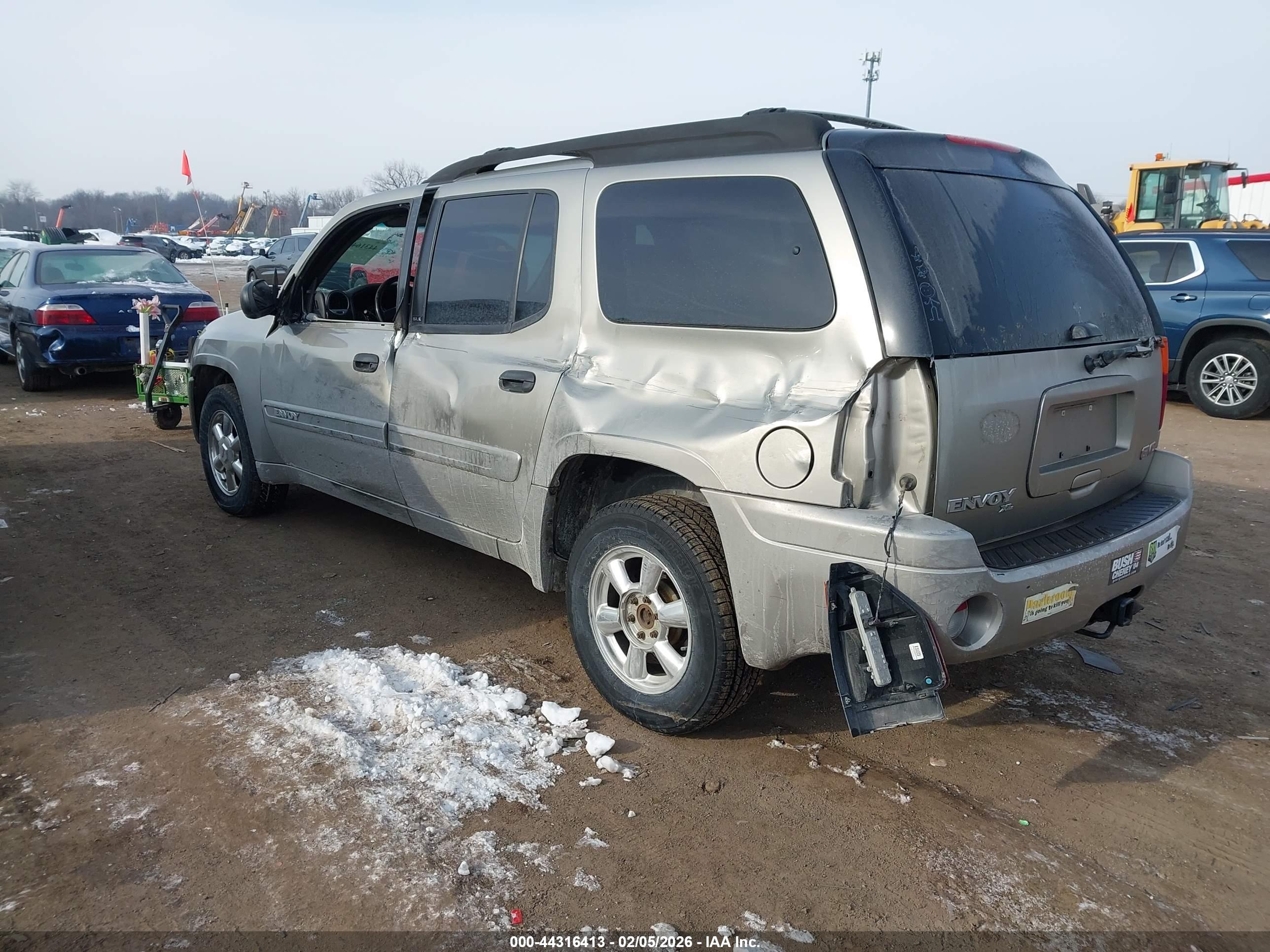 GMC ENVOY image 3