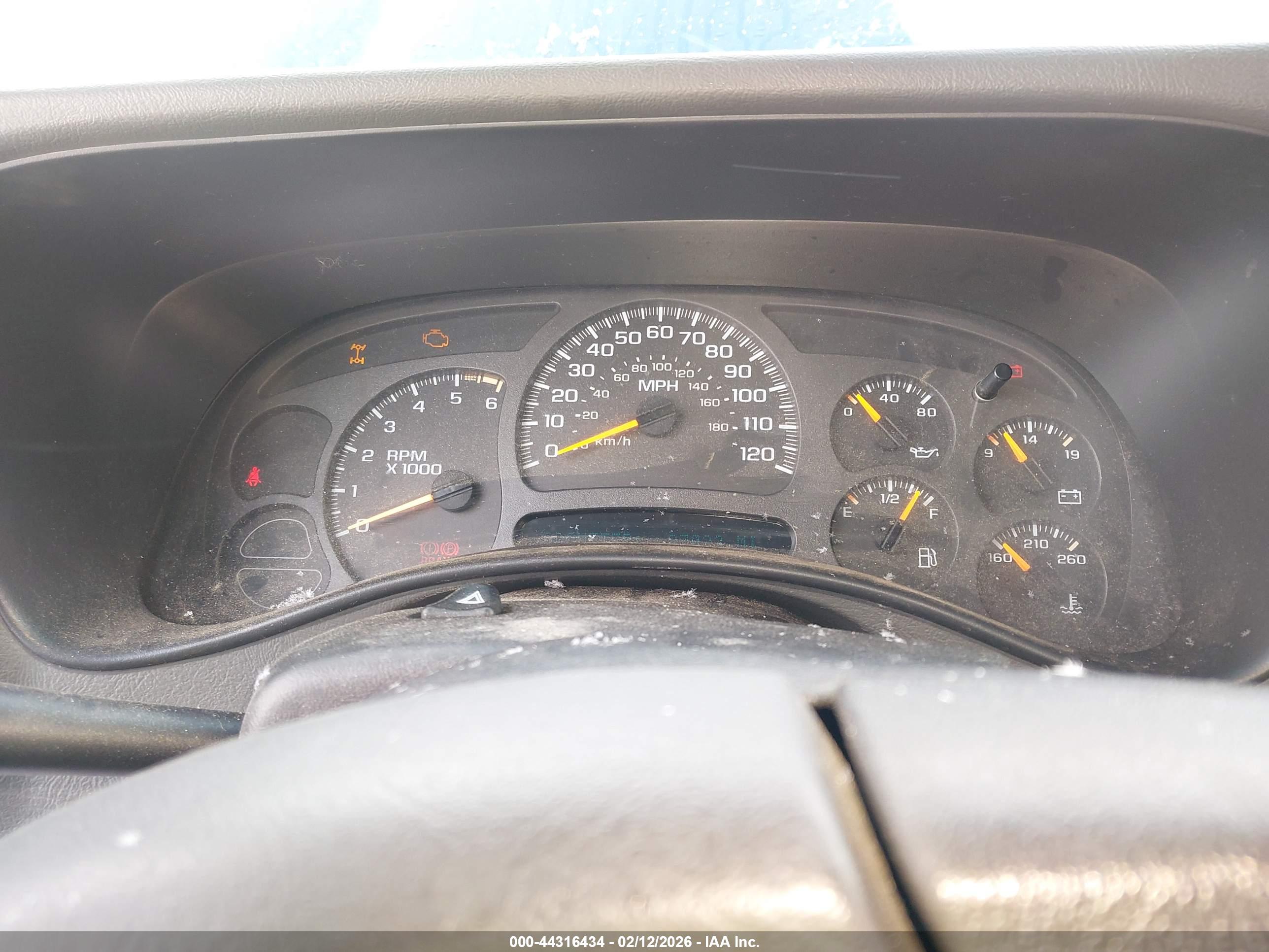 CHEVROLET SILVERADO image 7