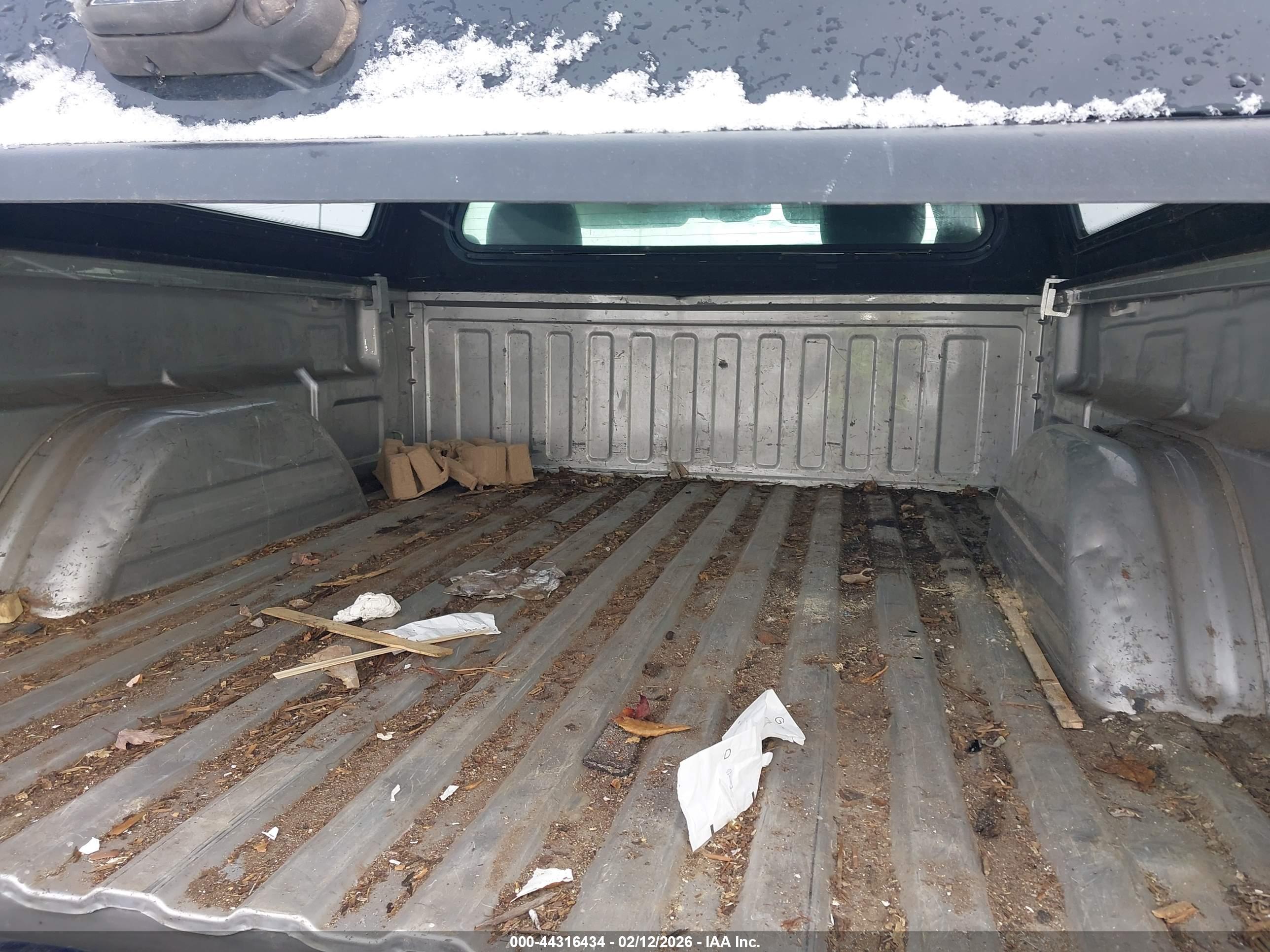 CHEVROLET SILVERADO image 8
