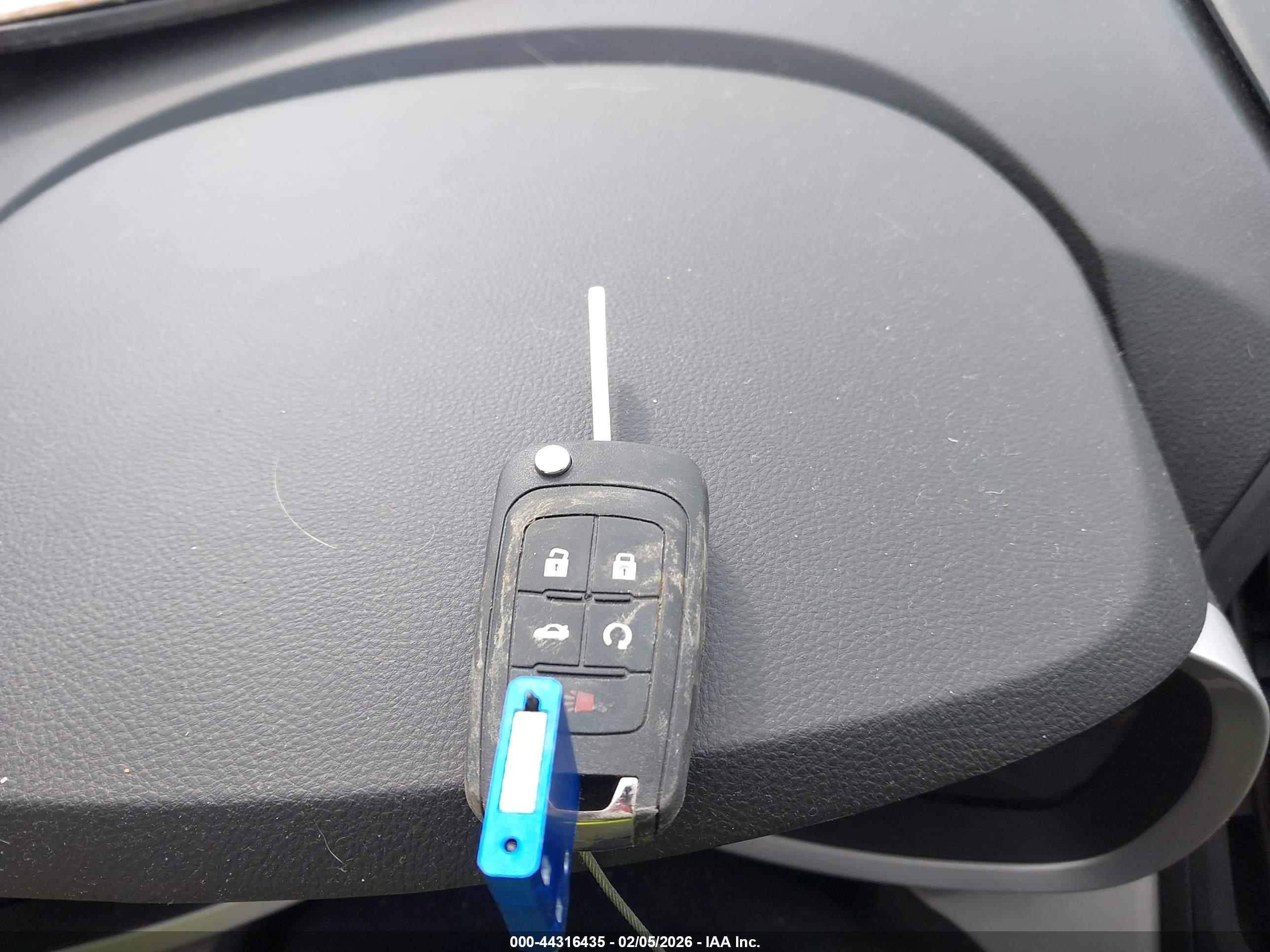 CHEVROLET EQUINOX image 11
