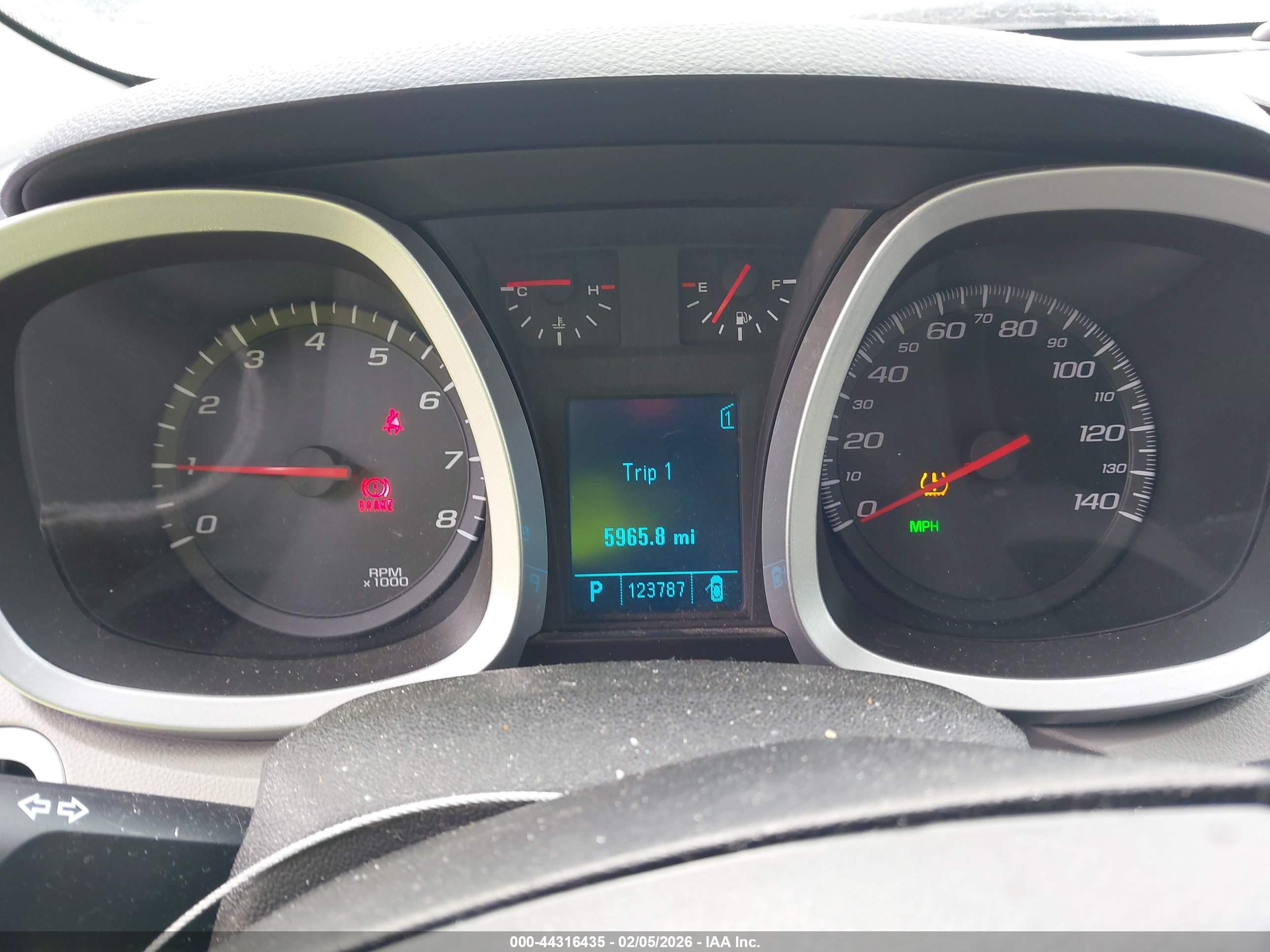 CHEVROLET EQUINOX image 7